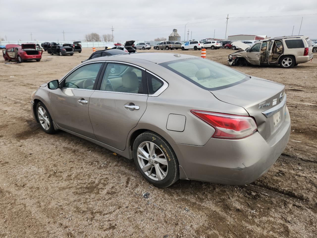 2013 Nissan Altima 2.5 Tan vin: 1N4AL3AP7DN523751