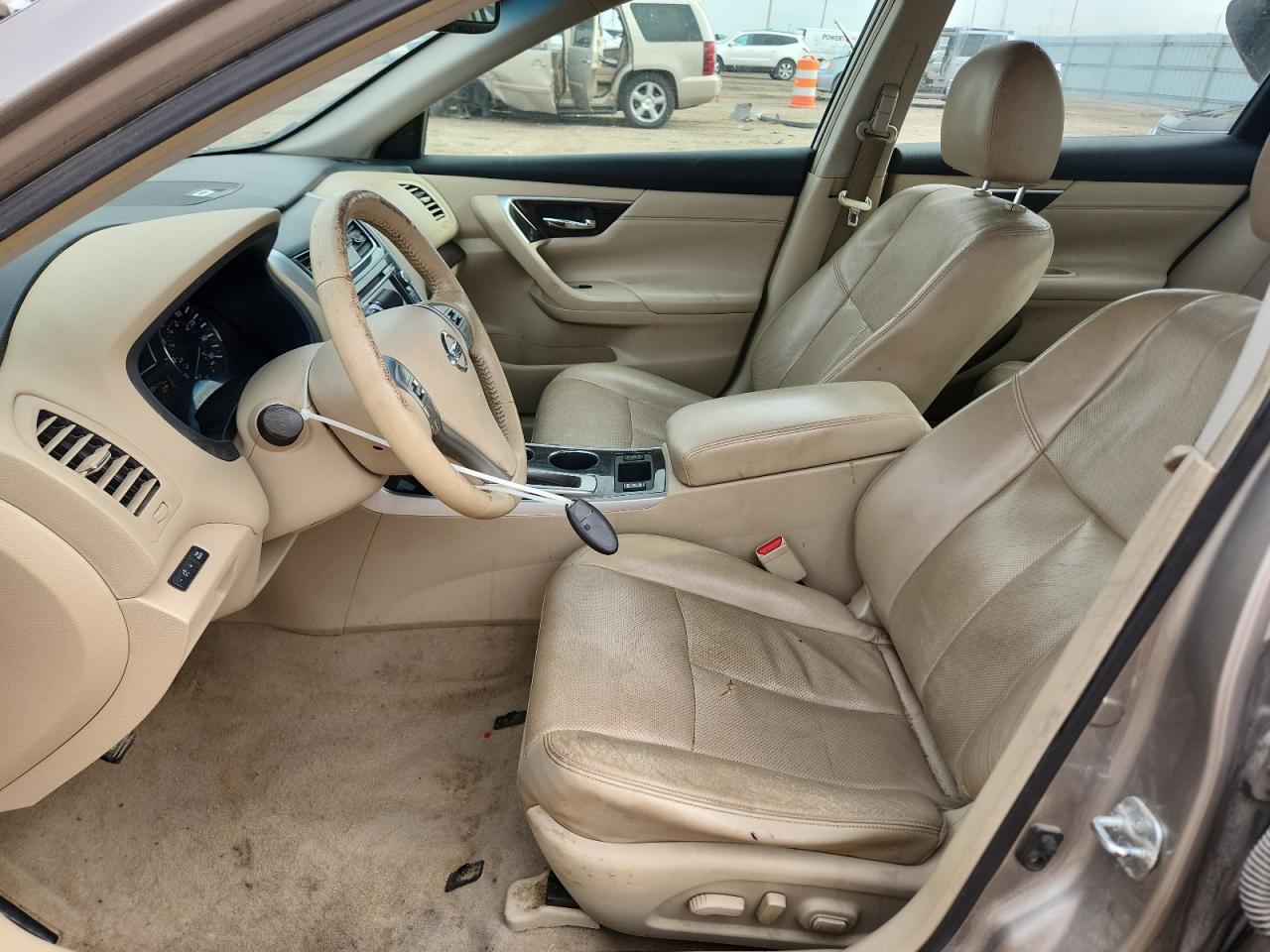 2013 Nissan Altima 2.5 Tan vin: 1N4AL3AP7DN523751