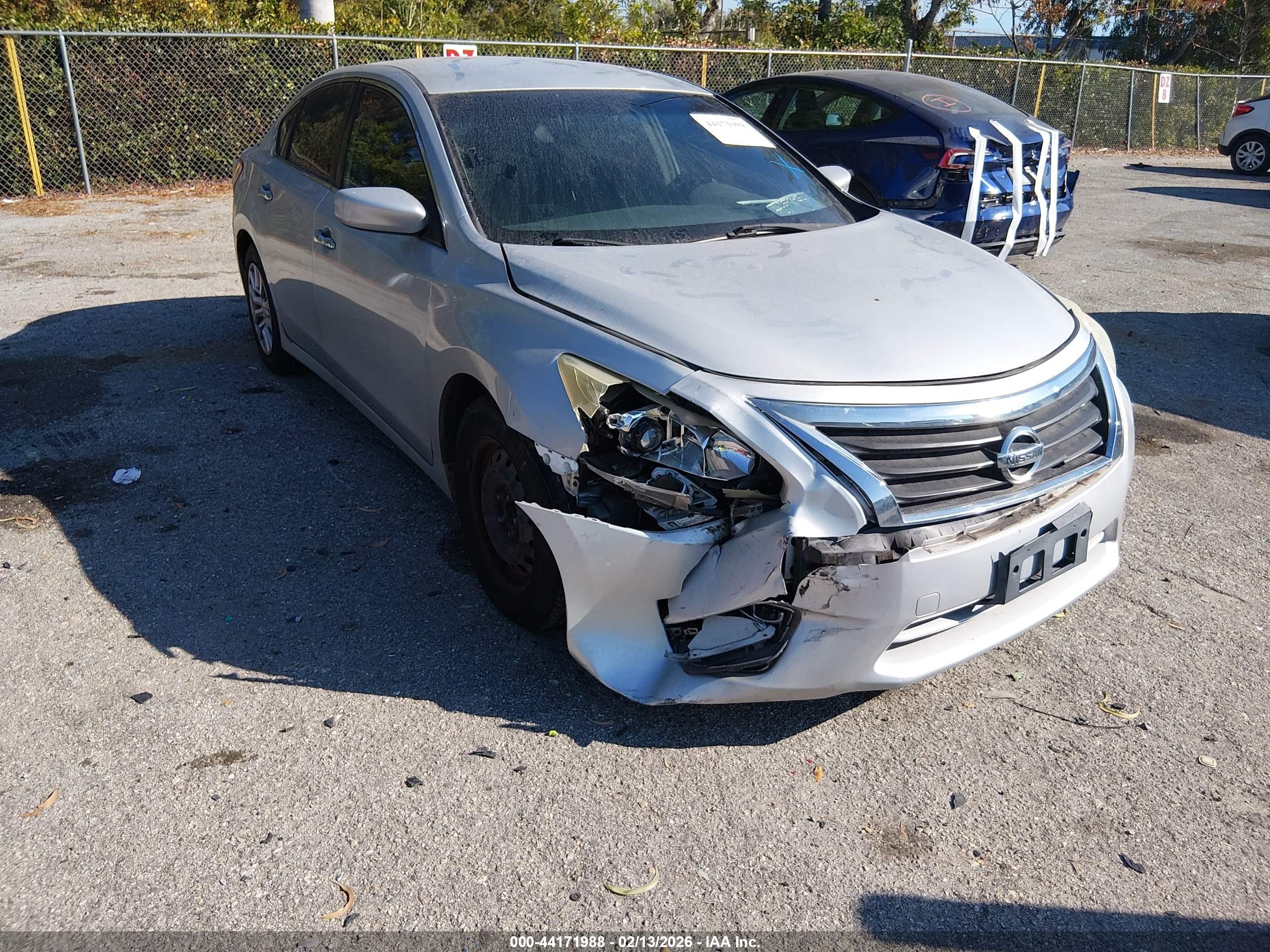 2013 Nissan Altima 2.5 S Серебряный vin: 1N4AL3AP7DN527833
