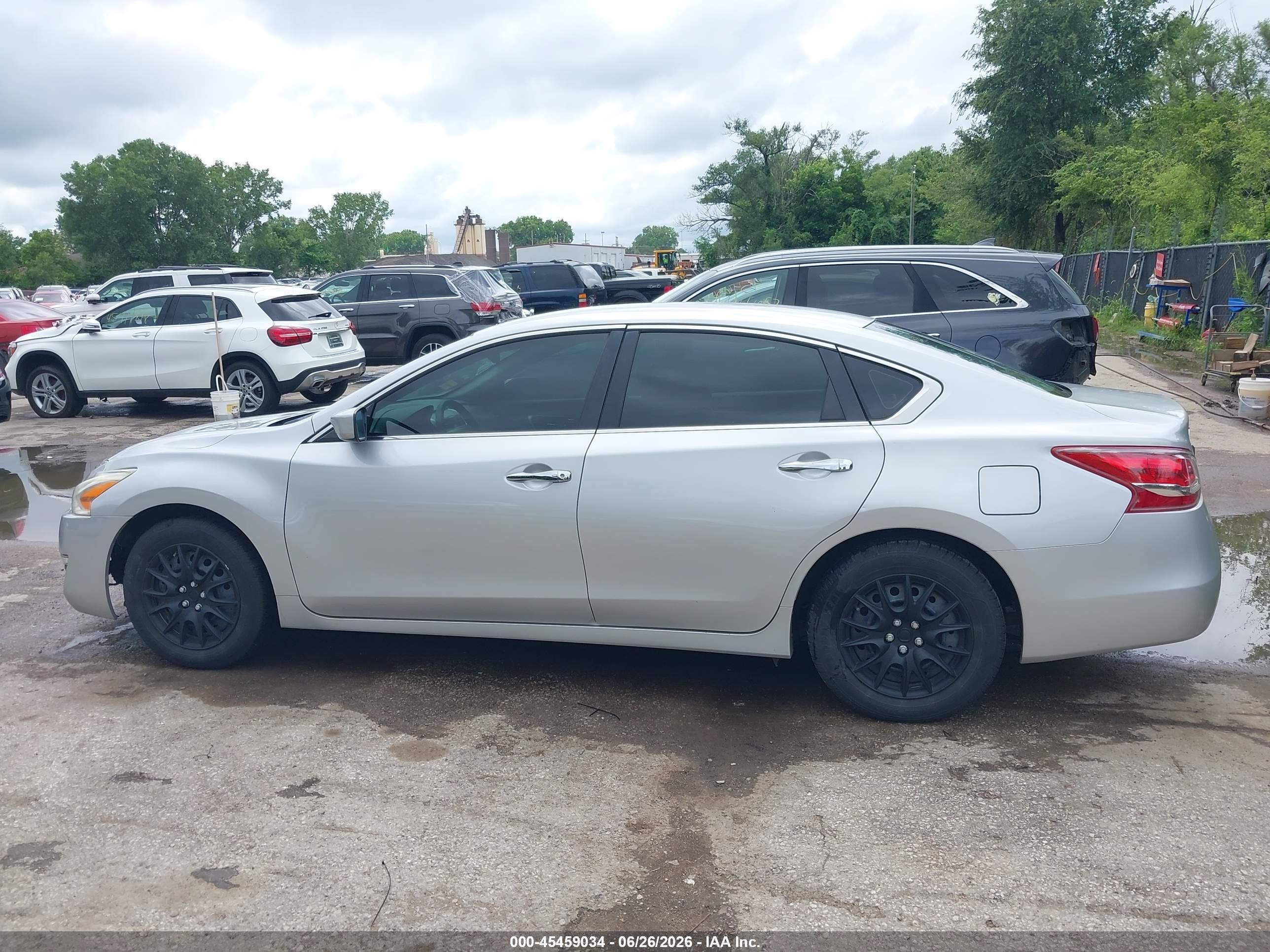 2013 Nissan Altima 2.5 S Silver vin: 1N4AL3AP7DN534068