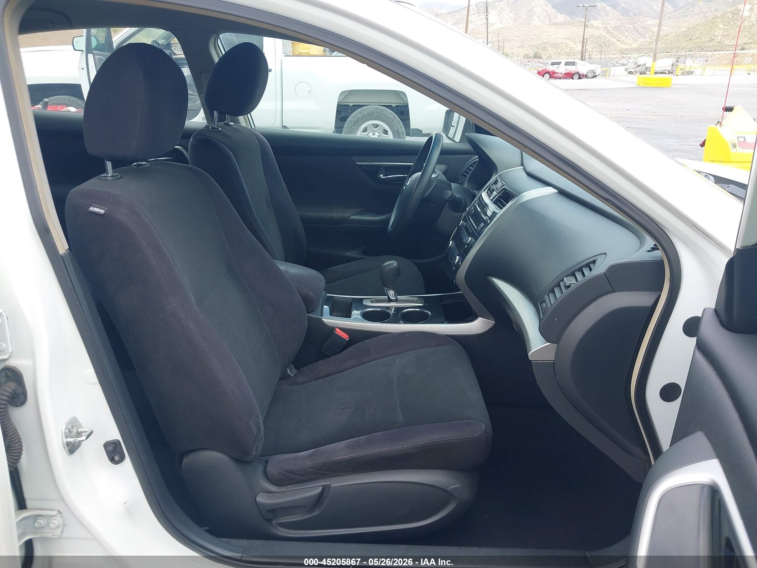 2013 Nissan Altima 2.5 S White vin: 1N4AL3AP7DN534216