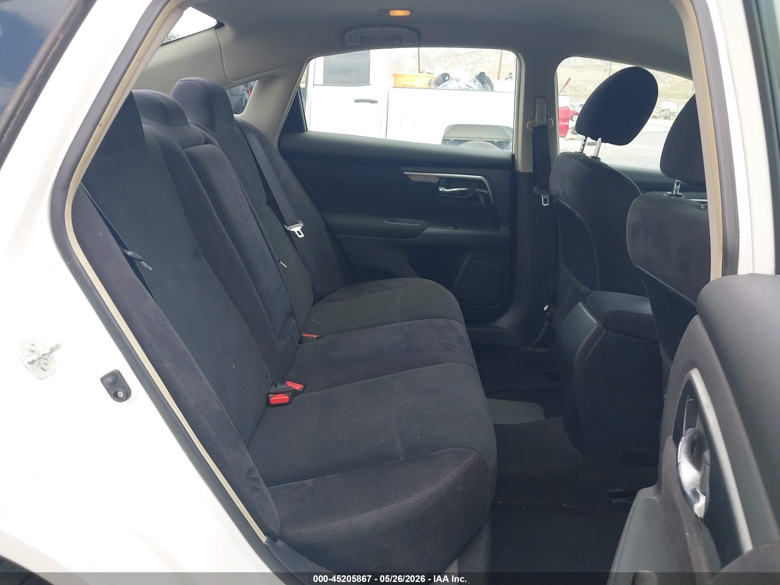 2013 Nissan Altima 2.5 S White vin: 1N4AL3AP7DN534216