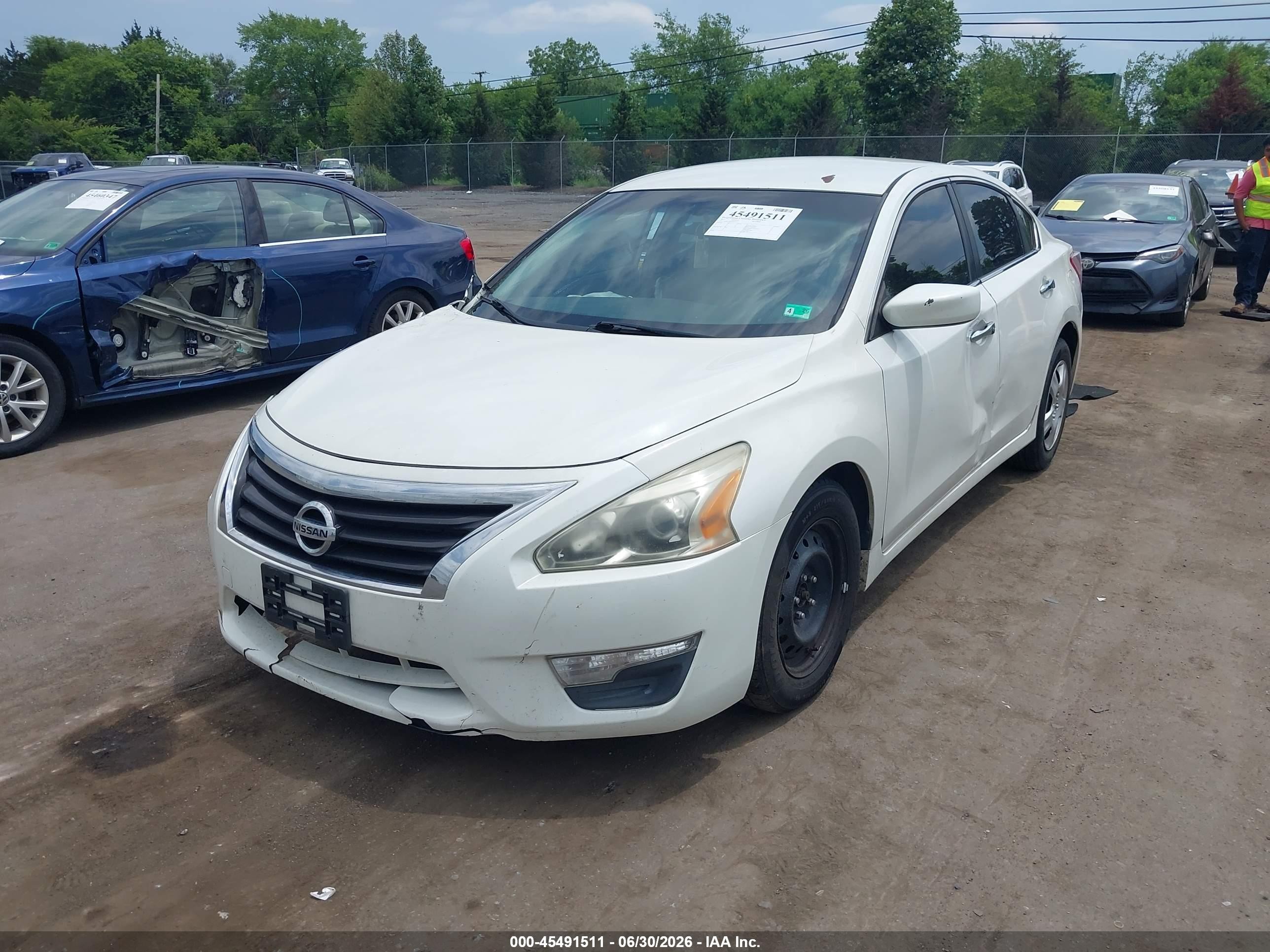 2013 Nissan Altima 2.5 S White vin: 1N4AL3AP7DN547757