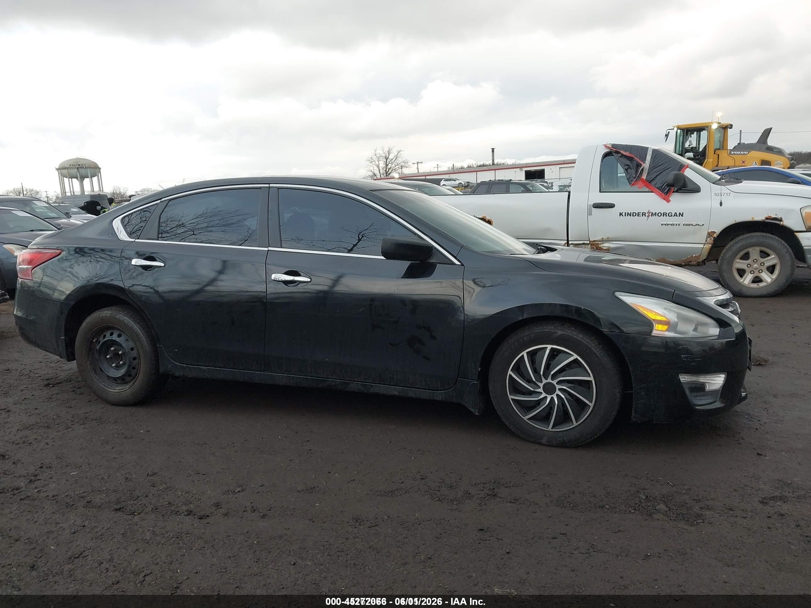 2013 Nissan Altima 2.5 S Black vin: 1N4AL3AP7DN576174