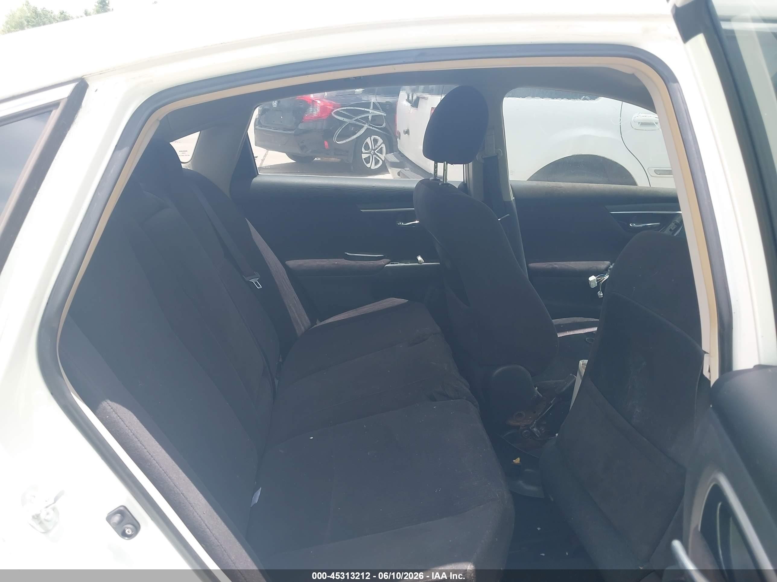 2013 Nissan Altima 2.5 S White vin: 1N4AL3AP7DN583917