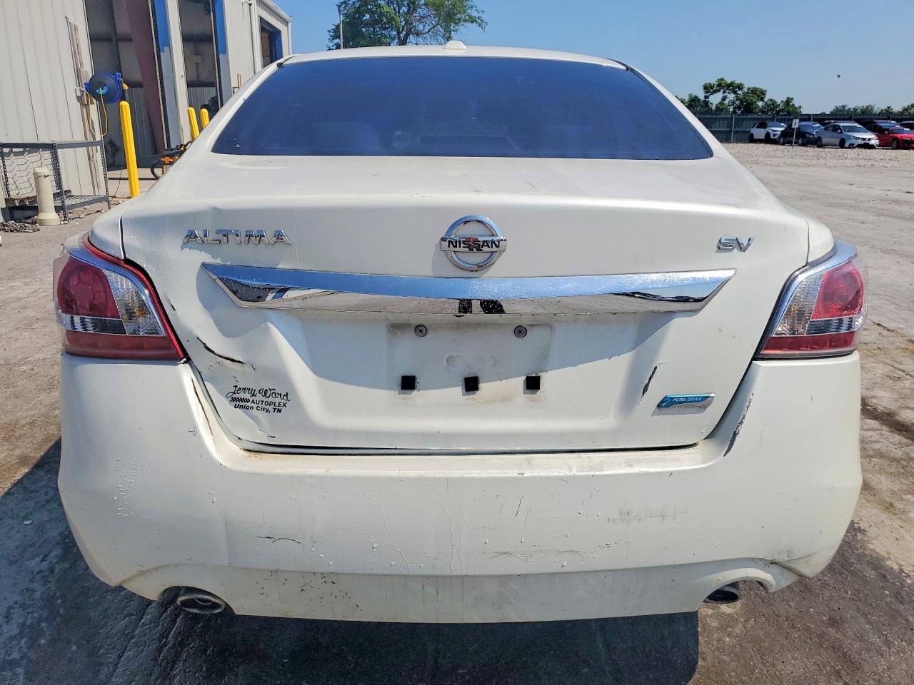 2014 Nissan Altima 2.5 White vin: 1N4AL3AP7EC112072