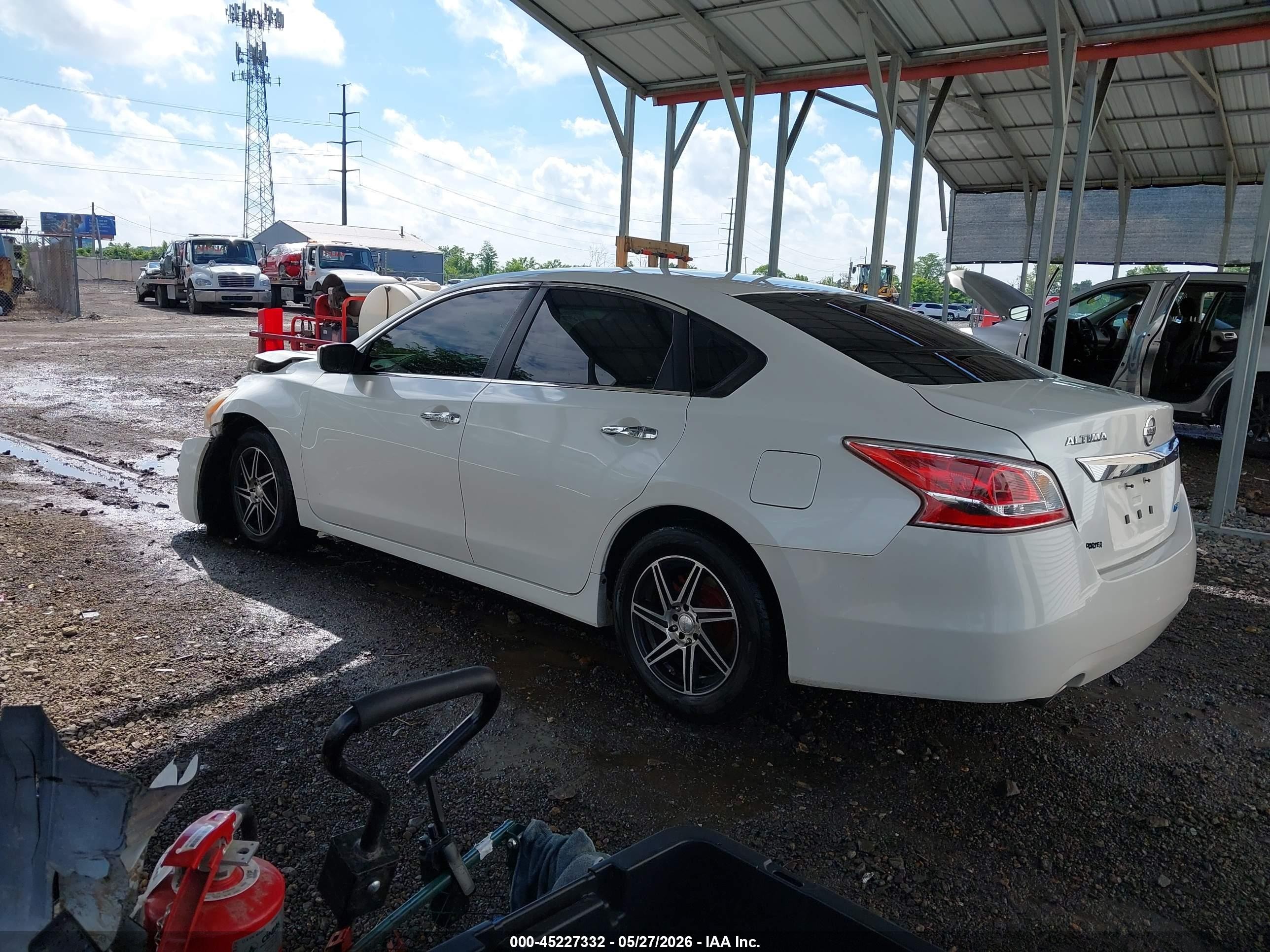 2014 Nissan Altima 2.5 S White vin: 1N4AL3AP7EC116185