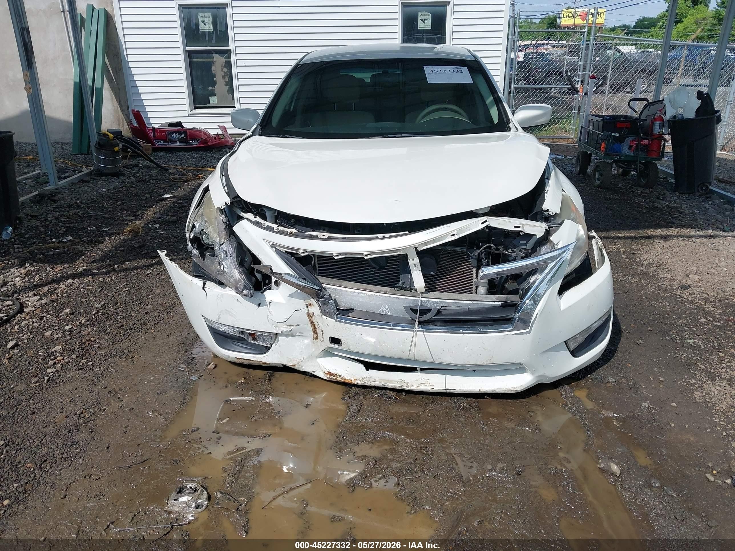 2014 Nissan Altima 2.5 S White vin: 1N4AL3AP7EC116185