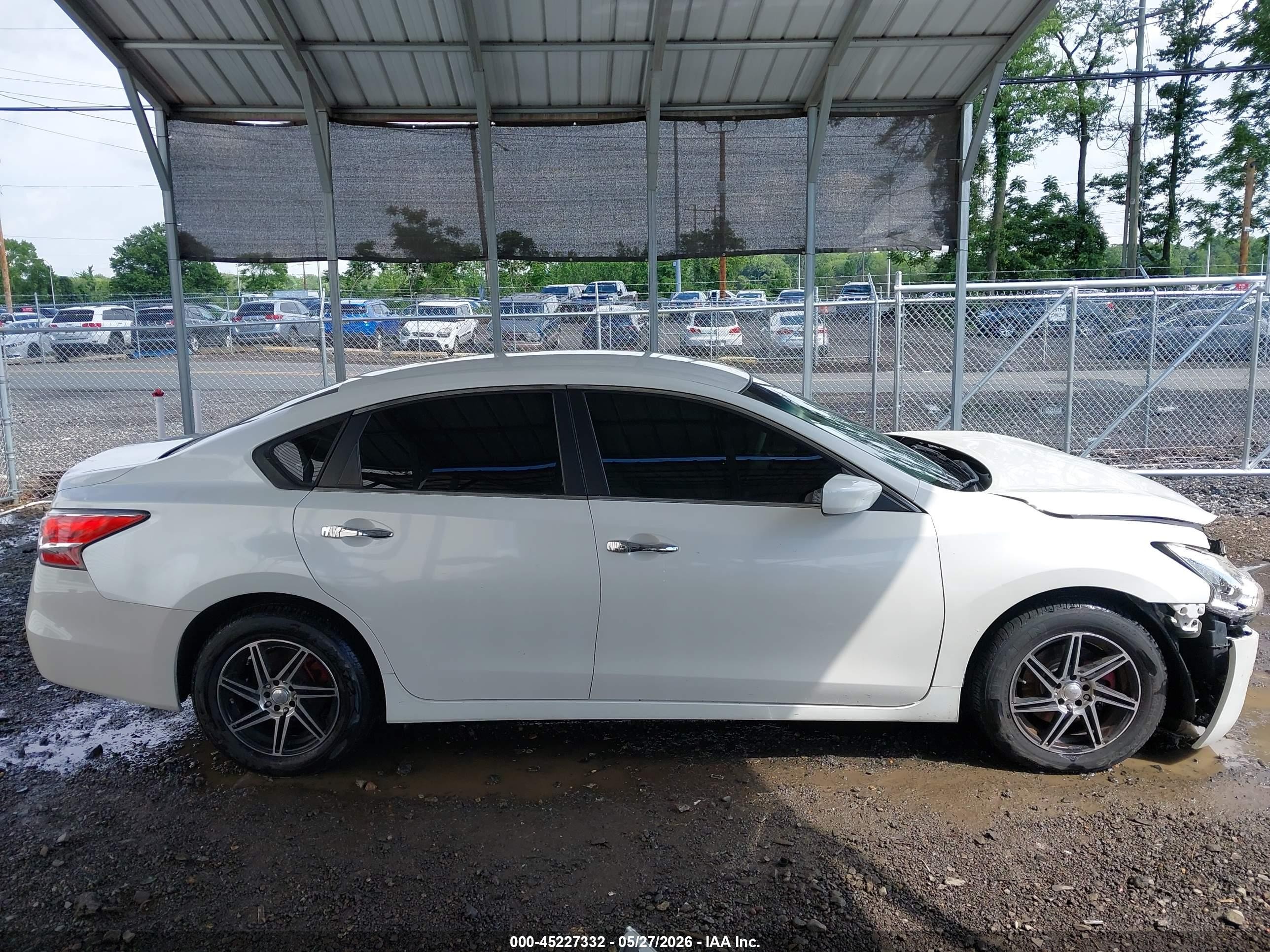 2014 Nissan Altima 2.5 S White vin: 1N4AL3AP7EC116185
