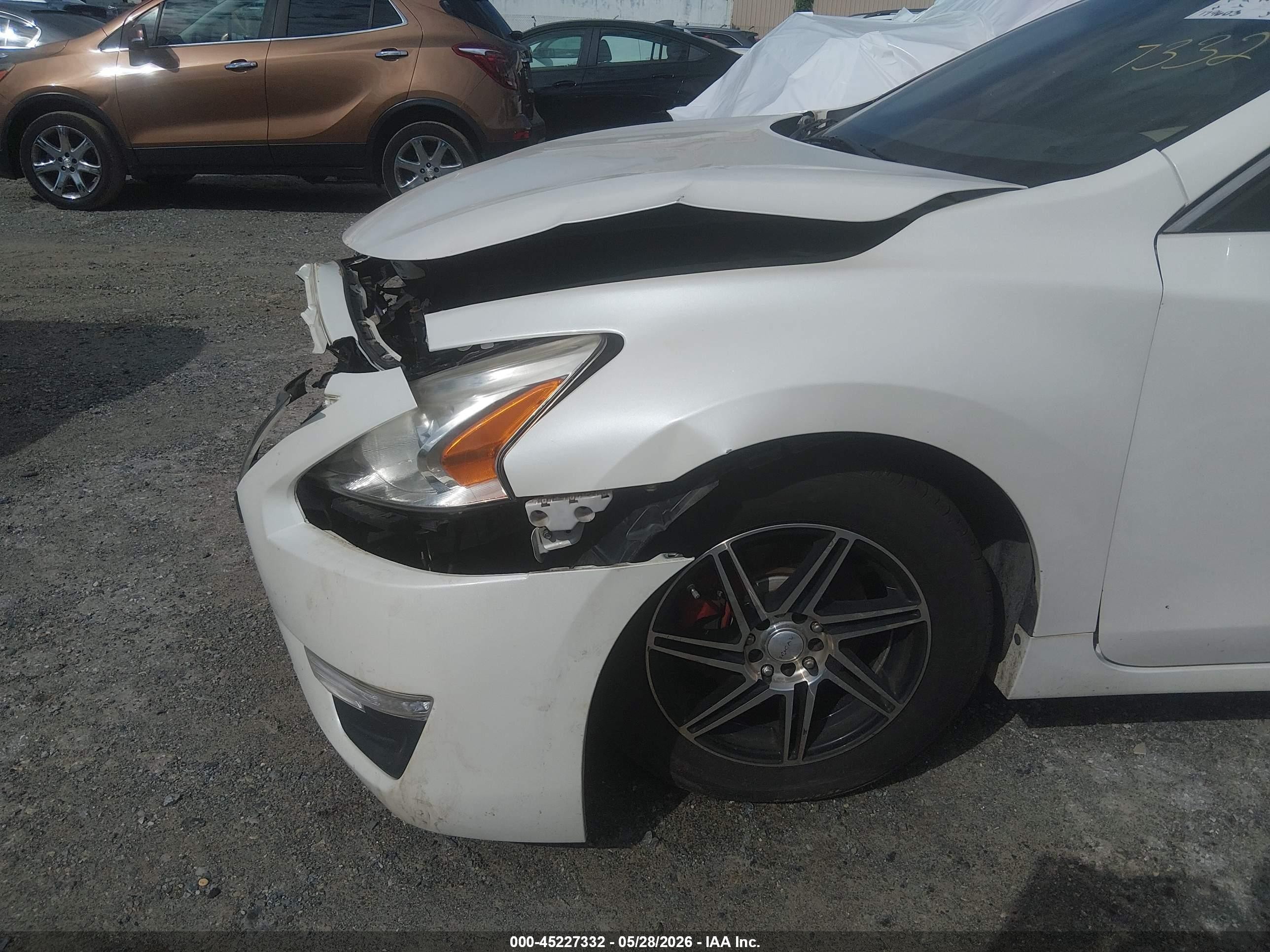 2014 Nissan Altima 2.5 S White vin: 1N4AL3AP7EC116185
