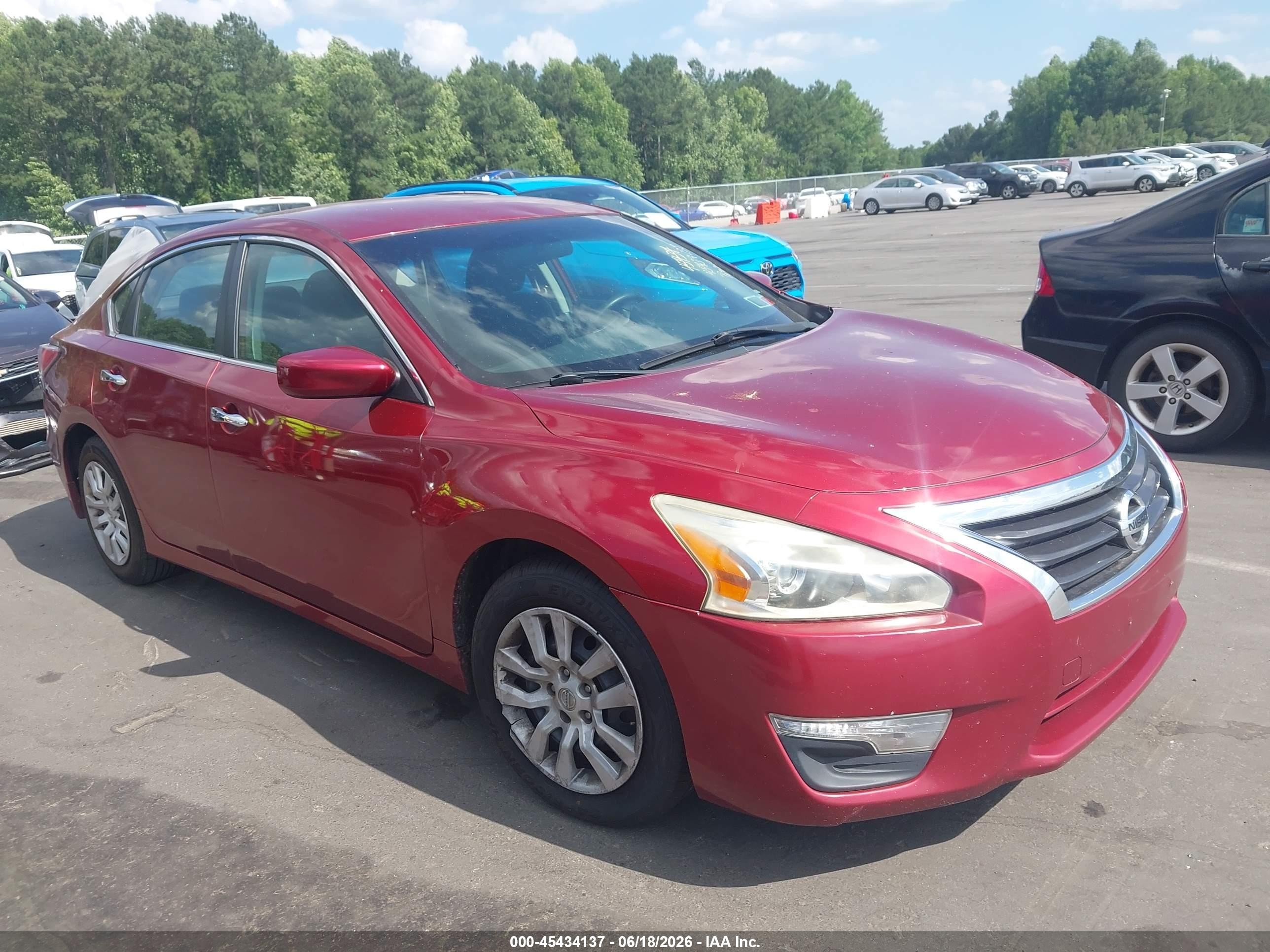 2014 Nissan Altima 2.5 S Red vin: 1N4AL3AP7EC116820
