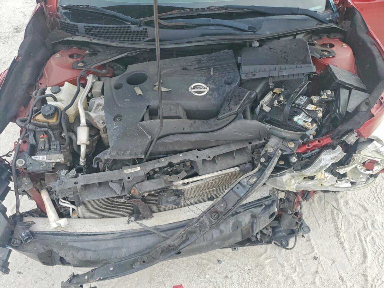 2014 Nissan Altima 2.5 Sv Красный vin: 1N4AL3AP7EC122472