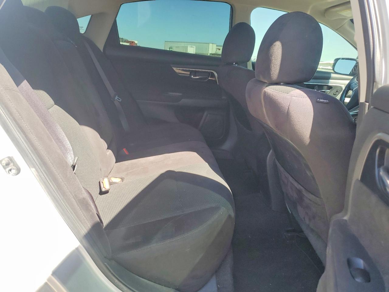 2014 Nissan Altima 2.5 S Silver vin: 1N4AL3AP7EC139949