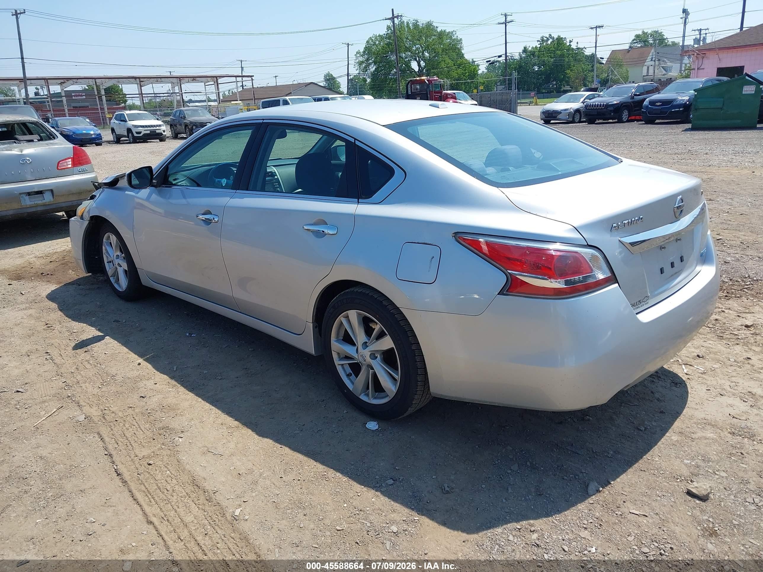 2014 Nissan Altima 2.5 Sv Silver vin: 1N4AL3AP7EC152927