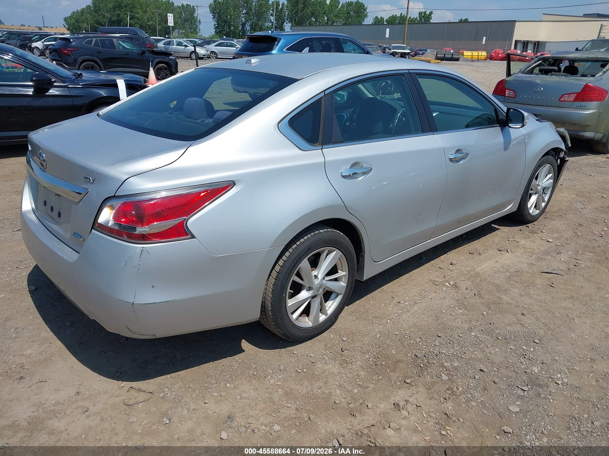 2014 Nissan Altima 2.5 Sv Silver vin: 1N4AL3AP7EC152927