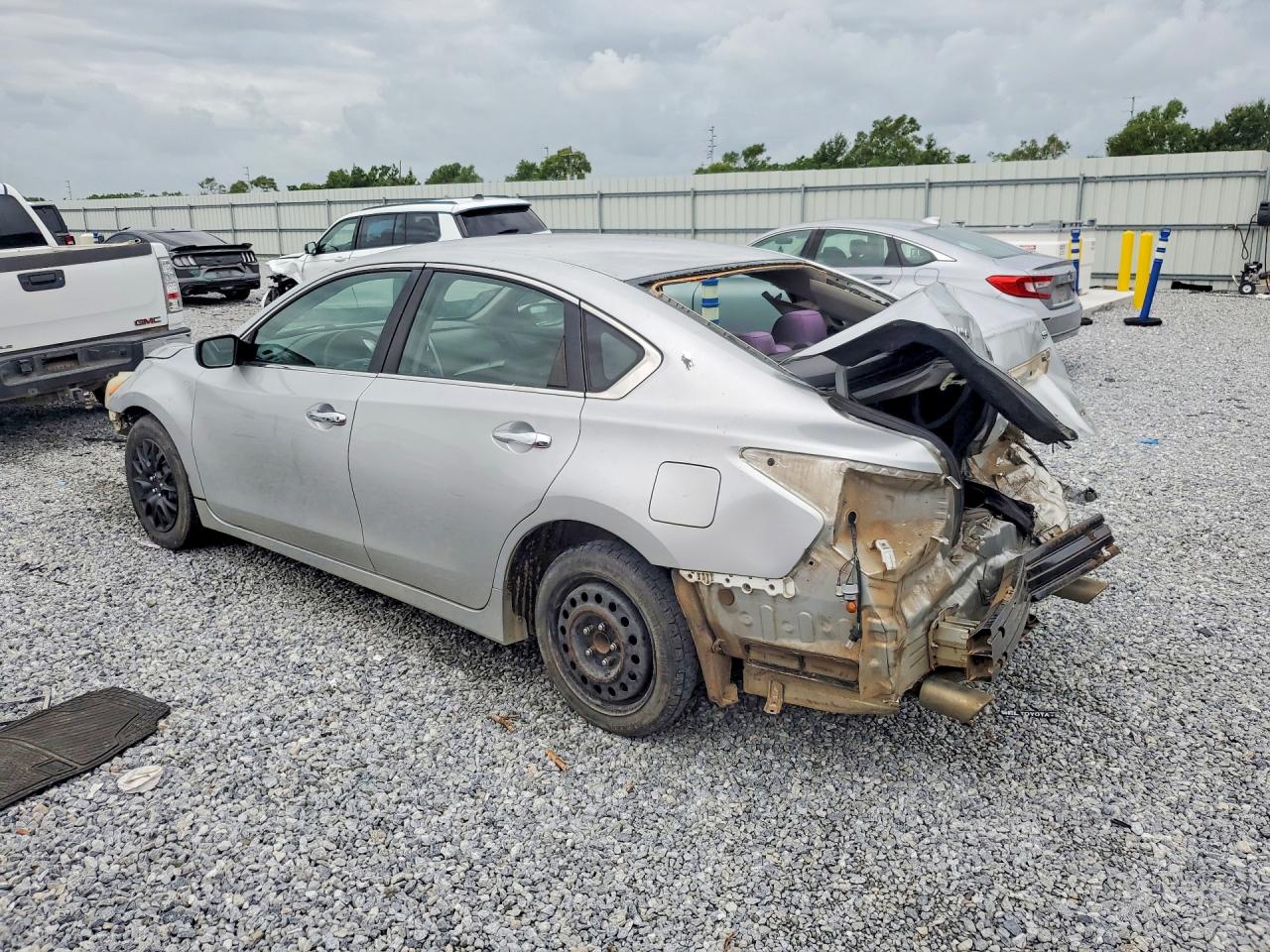 2014 Nissan Altima 2.5 S Silver vin: 1N4AL3AP7EC186043