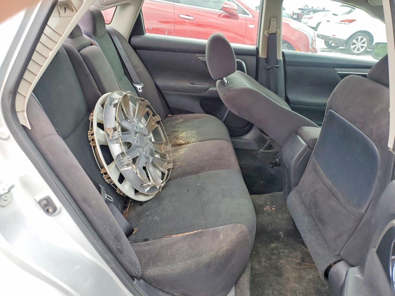 2014 Nissan Altima 2.5 S Silver vin: 1N4AL3AP7EC186043
