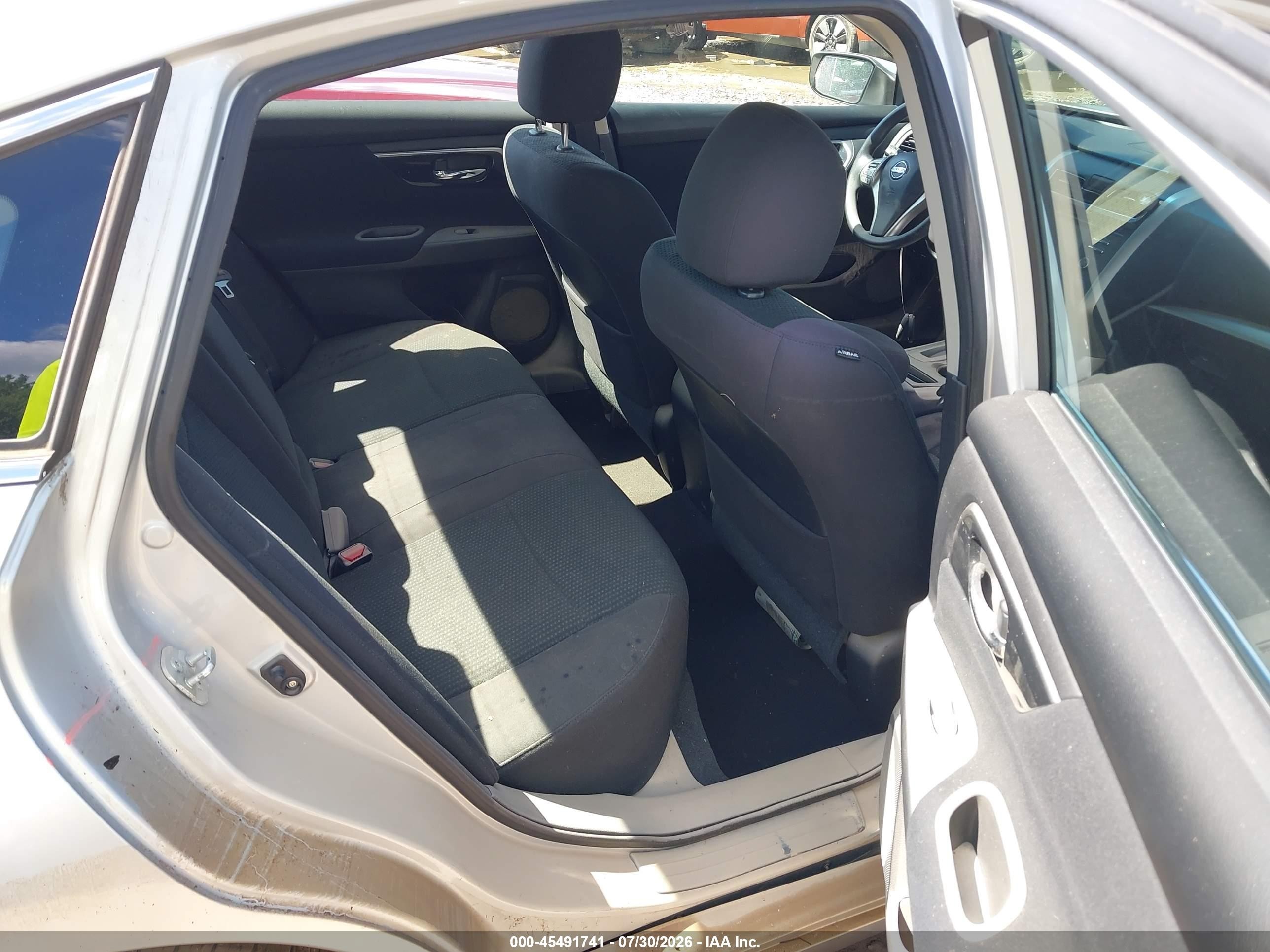 2014 Nissan Altima 2.5 S Silver vin: 1N4AL3AP7EC196443