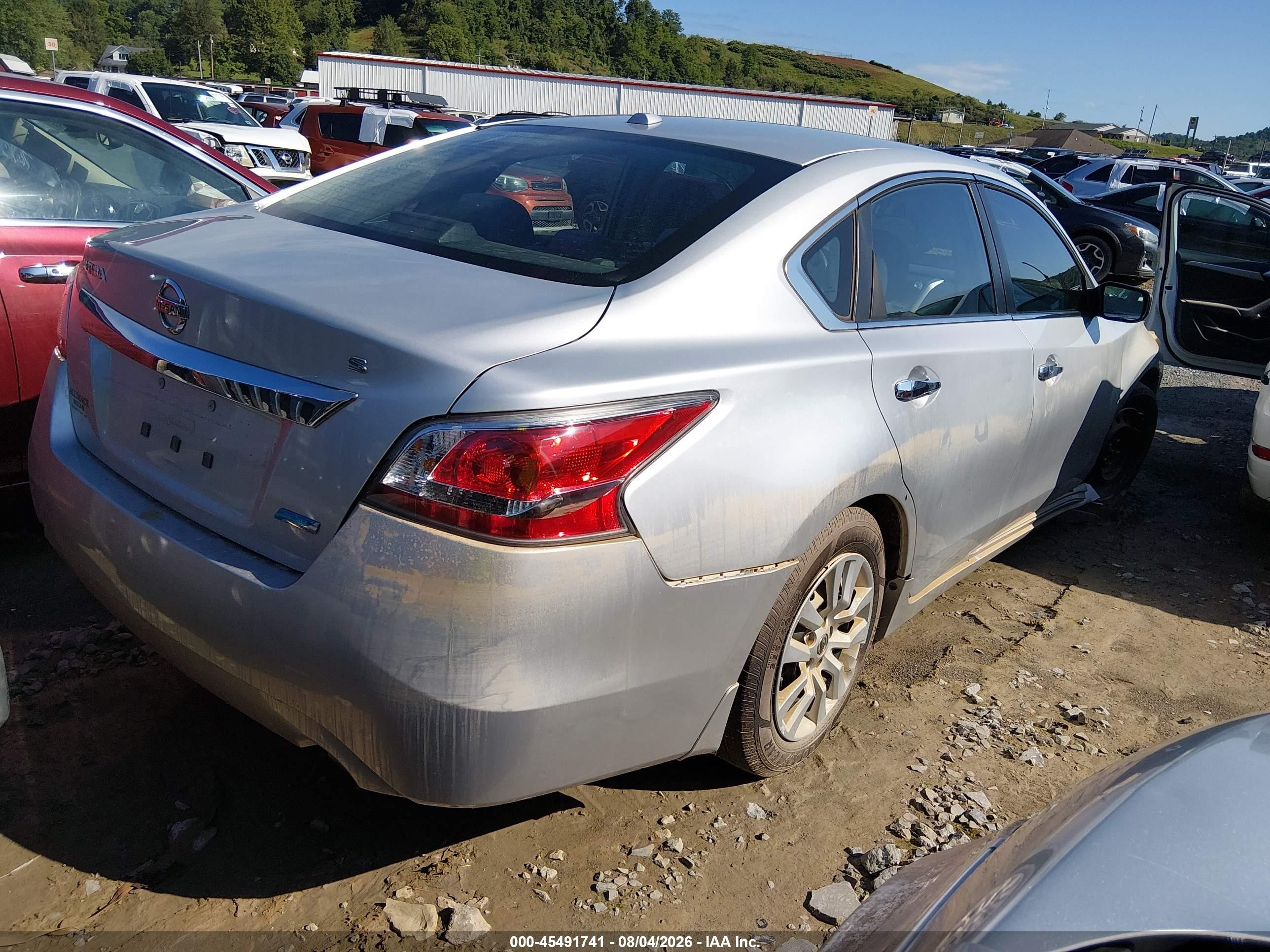 2014 Nissan Altima 2.5 S Silver vin: 1N4AL3AP7EC196443