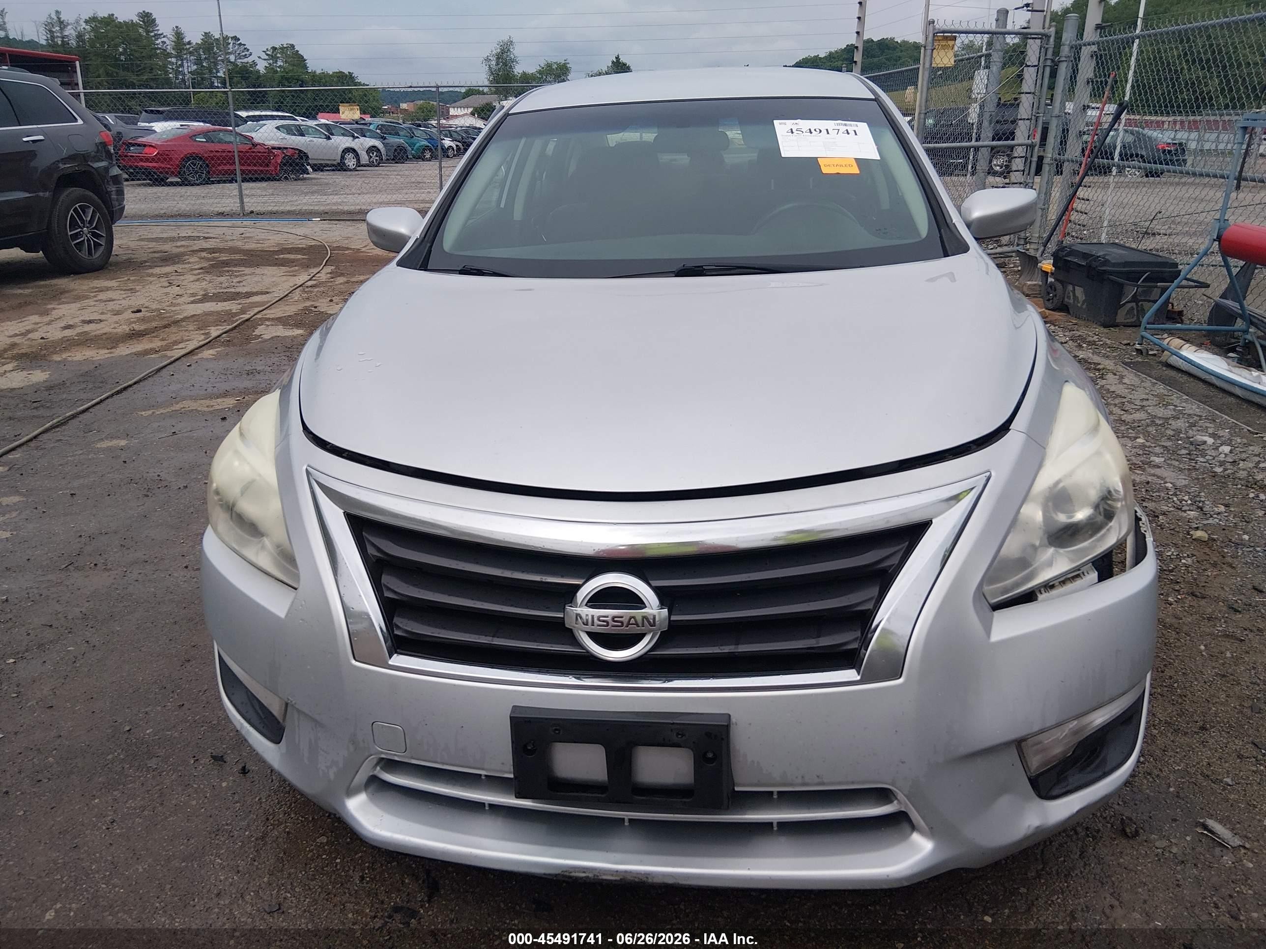 2014 Nissan Altima 2.5 S Silver vin: 1N4AL3AP7EC196443
