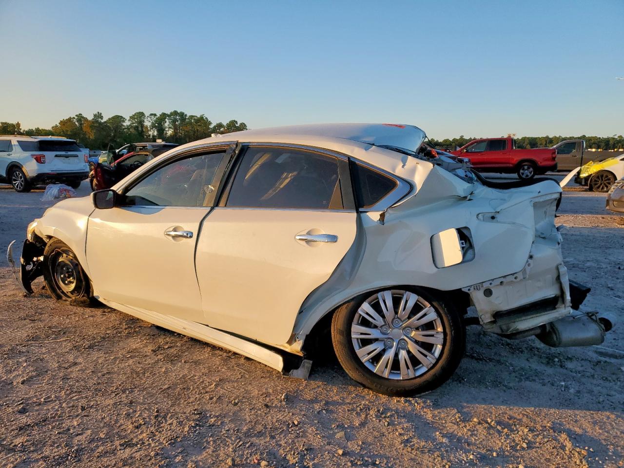 2014 Nissan Altima 2.5 White vin: 1N4AL3AP7EC263767