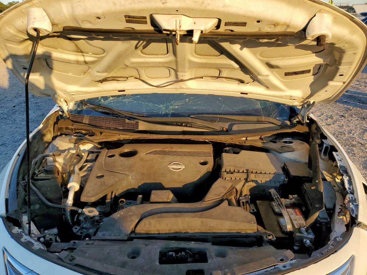 2014 Nissan Altima 2.5 White vin: 1N4AL3AP7EC263767