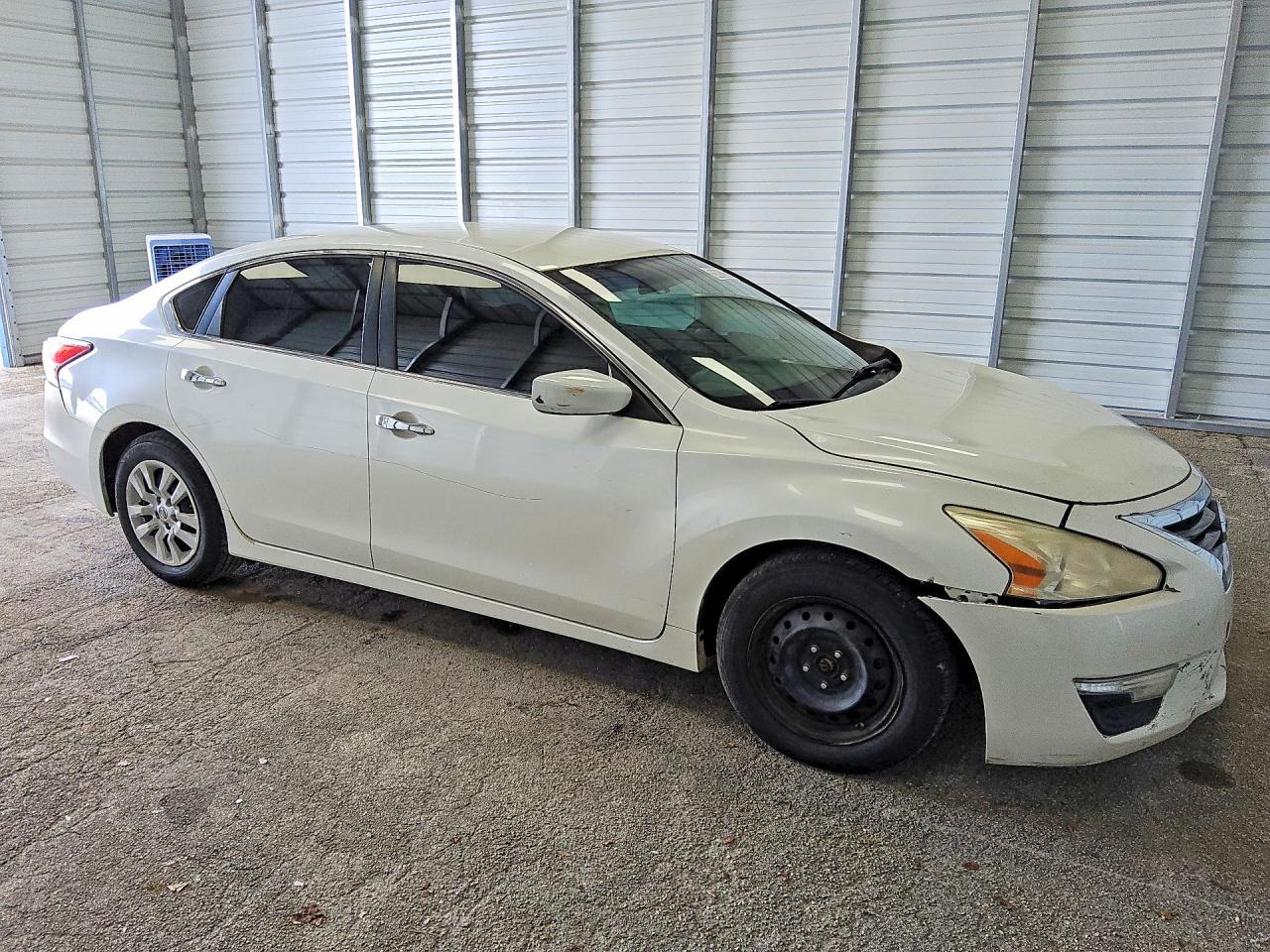 2014 Nissan Altima 2.5 S White vin: 1N4AL3AP7EC277720