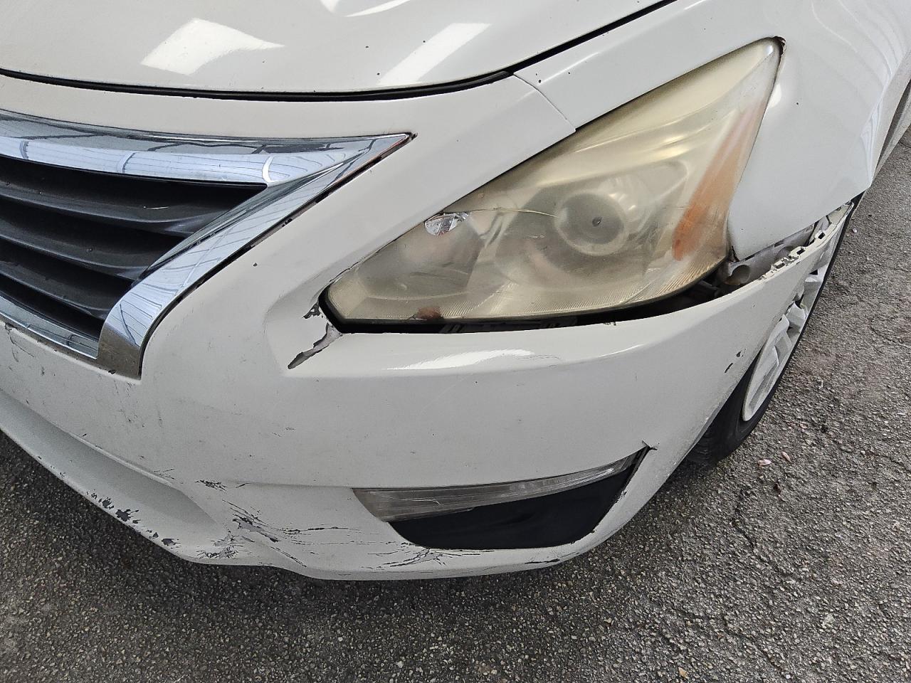 2014 Nissan Altima 2.5 S White vin: 1N4AL3AP7EC277720 Damage: Front Bumper, Broken, Replacement Required
