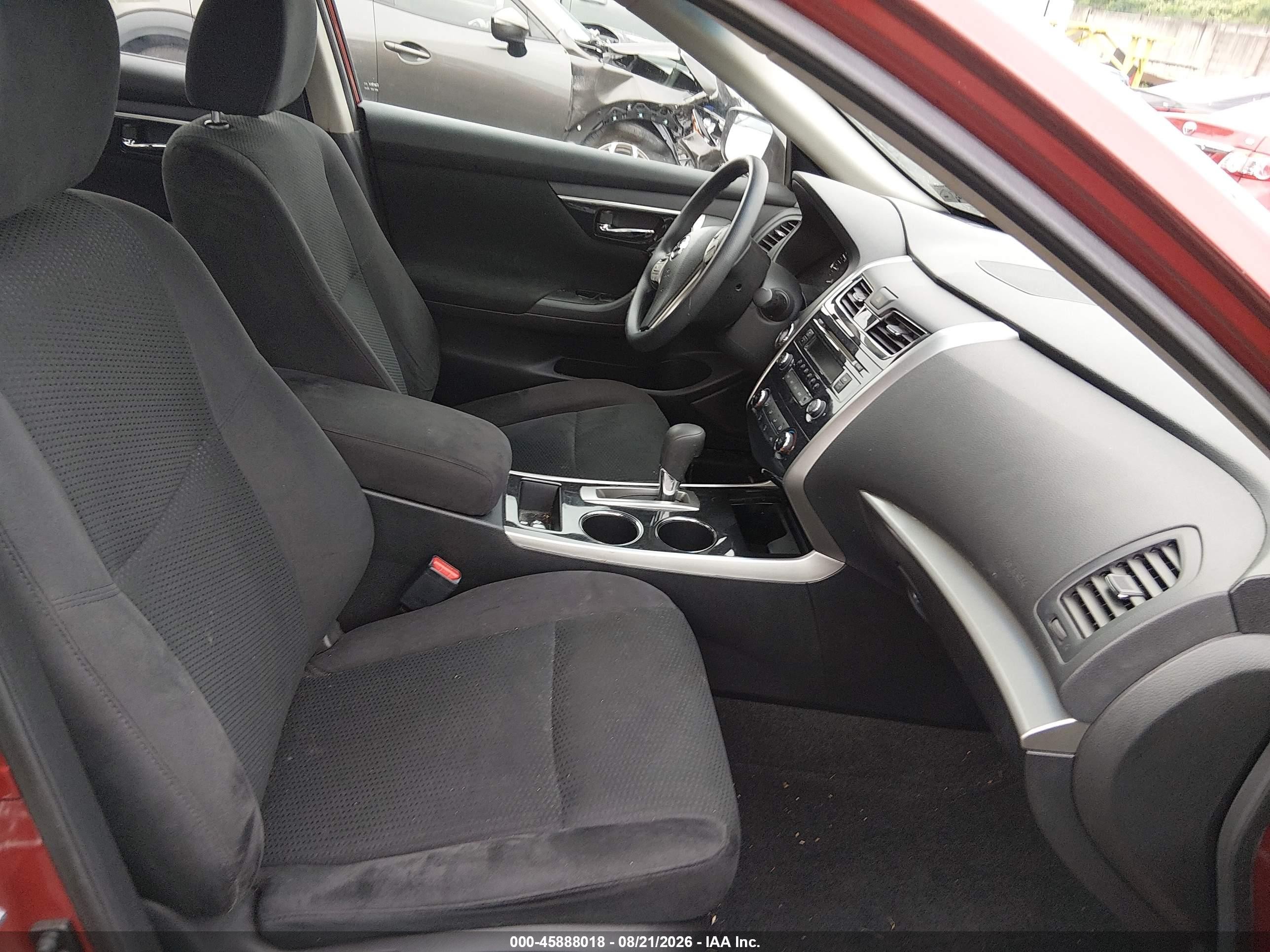 2014 Nissan Altima 2.5 S Red vin: 1N4AL3AP7EC324275