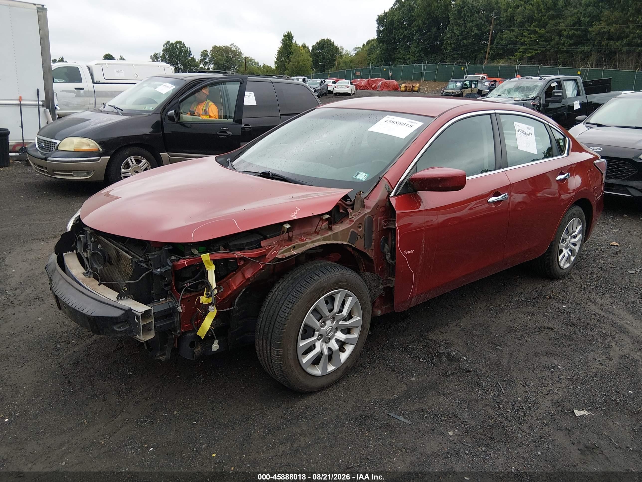 2014 Nissan Altima 2.5 S Red vin: 1N4AL3AP7EC324275