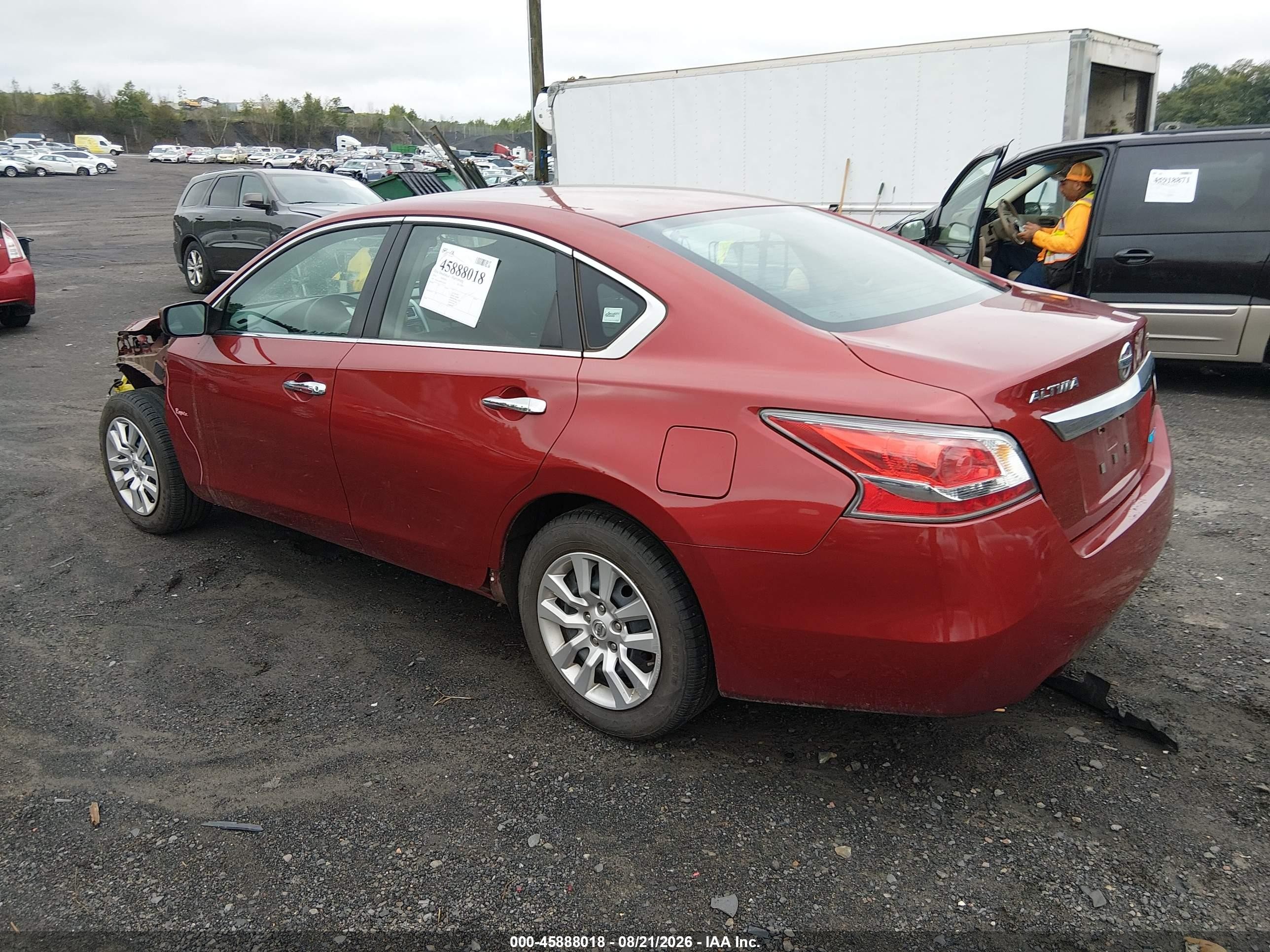 2014 Nissan Altima 2.5 S Red vin: 1N4AL3AP7EC324275