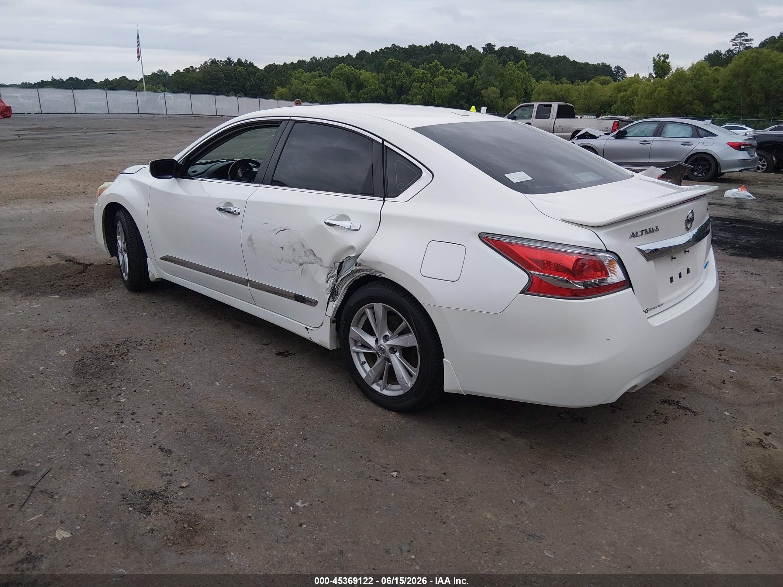 2014 Nissan Altima 2.5 Sv White vin: 1N4AL3AP7EC329783