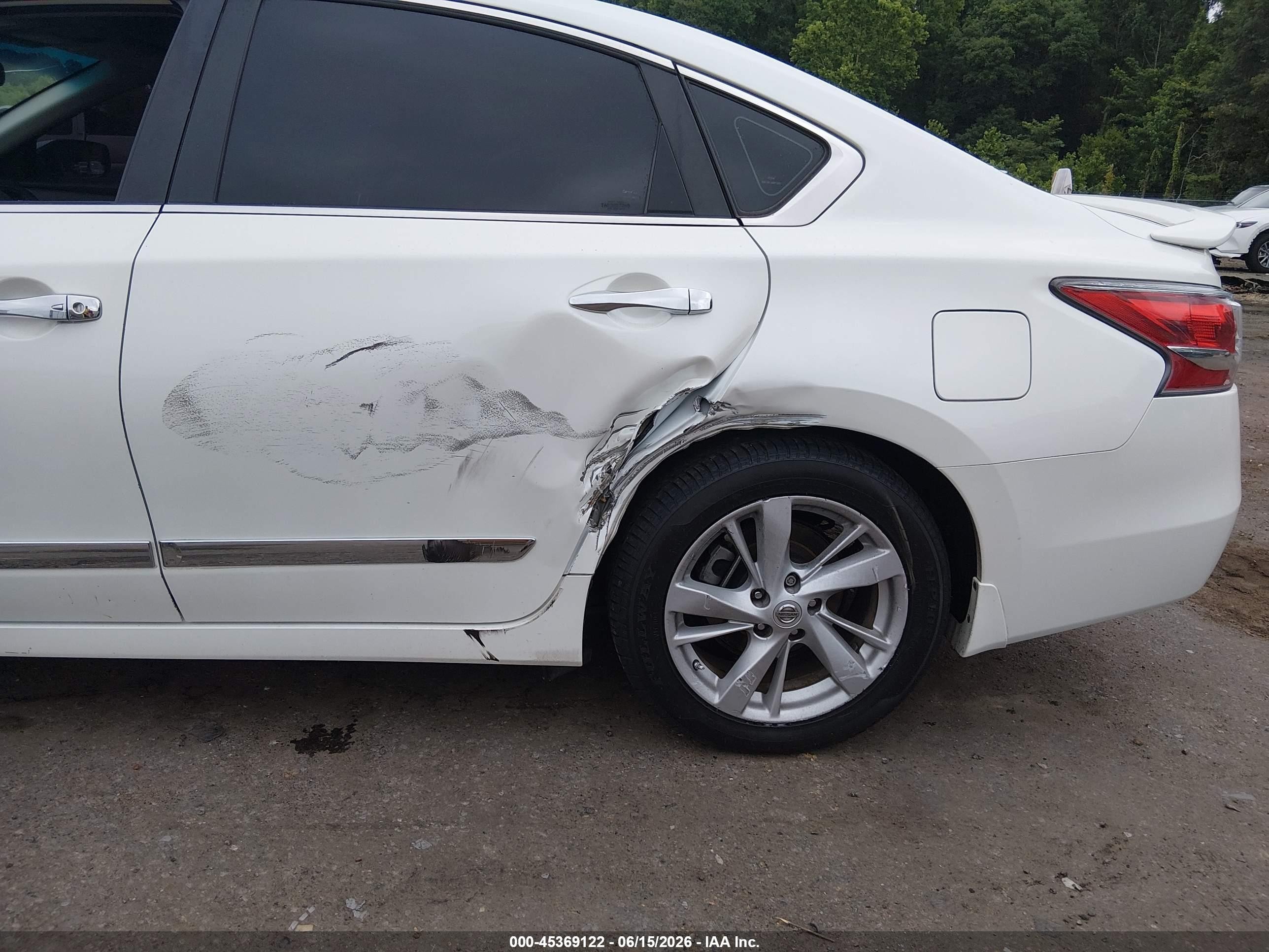 2014 Nissan Altima 2.5 Sv White vin: 1N4AL3AP7EC329783