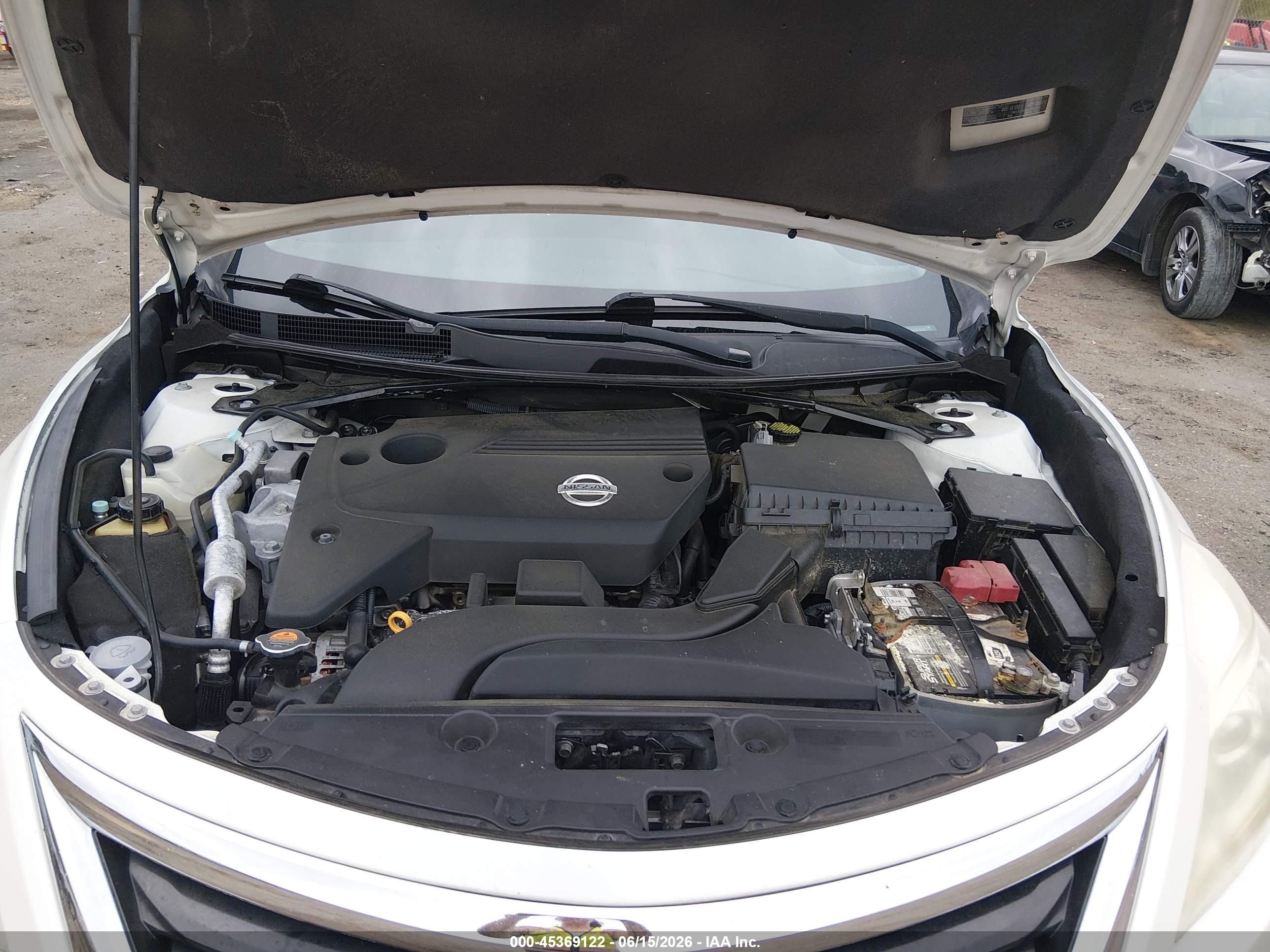 2014 Nissan Altima 2.5 Sv White vin: 1N4AL3AP7EC329783