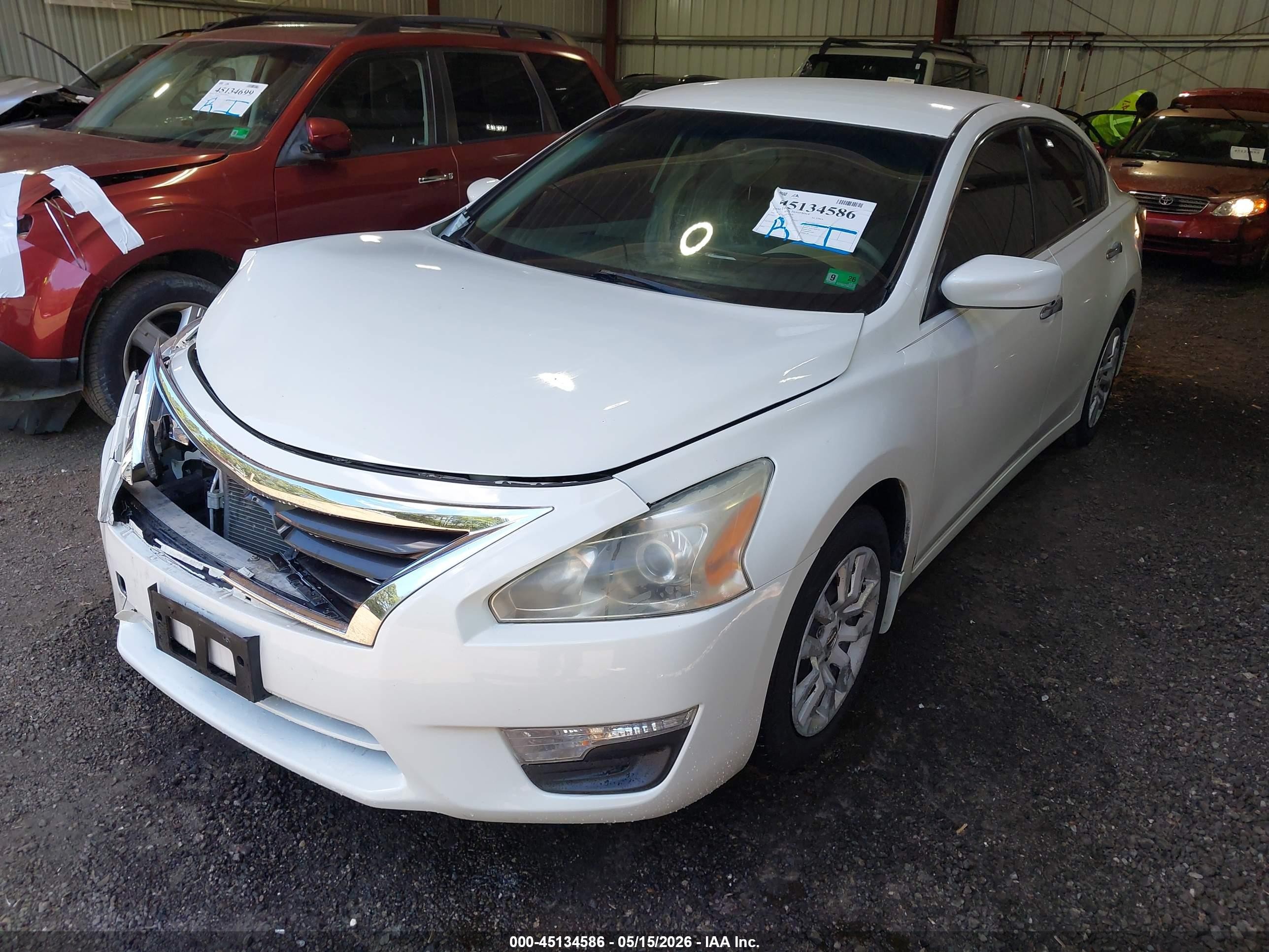 2014 Nissan Altima 2.5 S White vin: 1N4AL3AP7EC420777