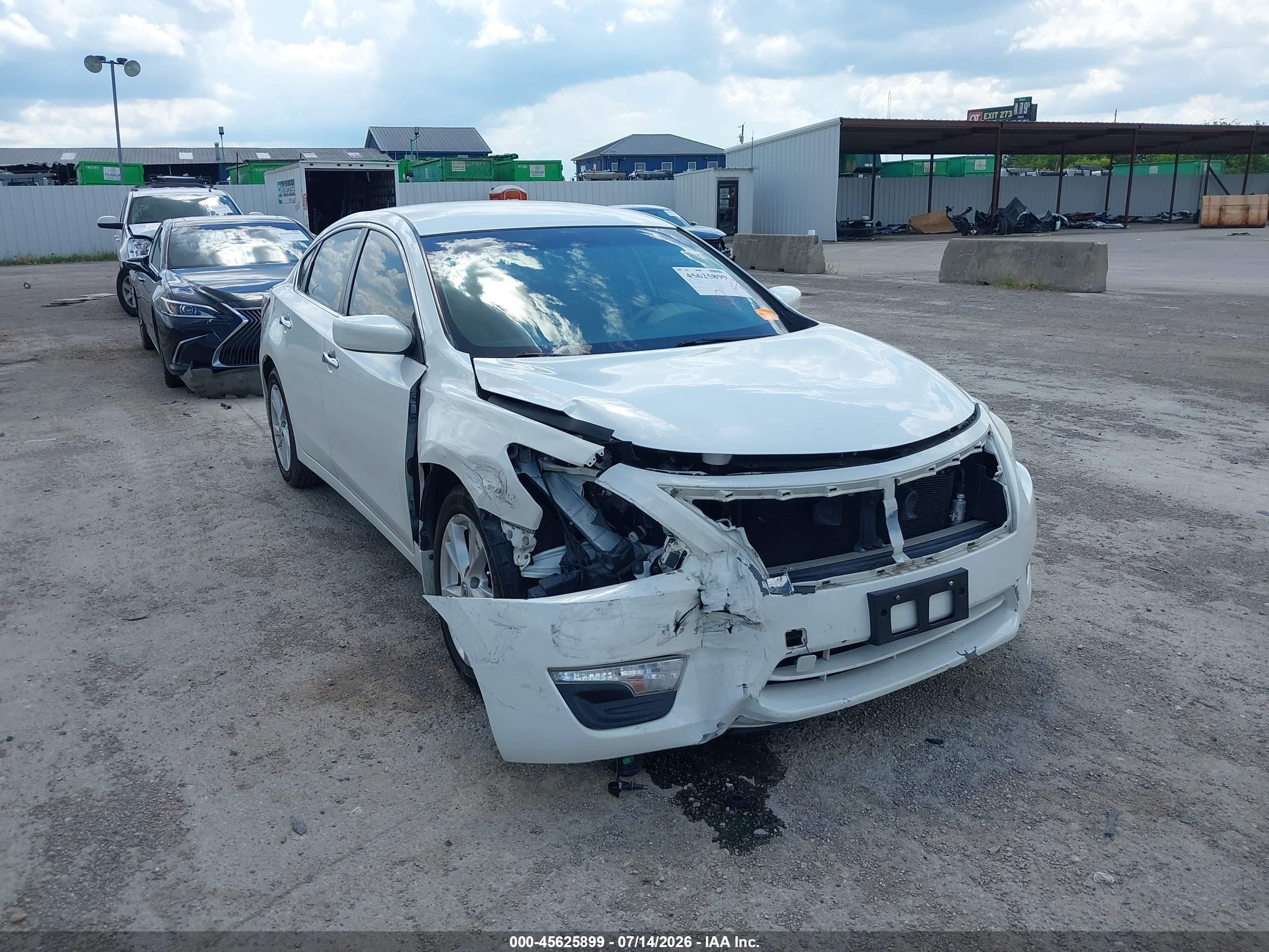2014 Nissan Altima 2.5 Sv White vin: 1N4AL3AP7EC420827