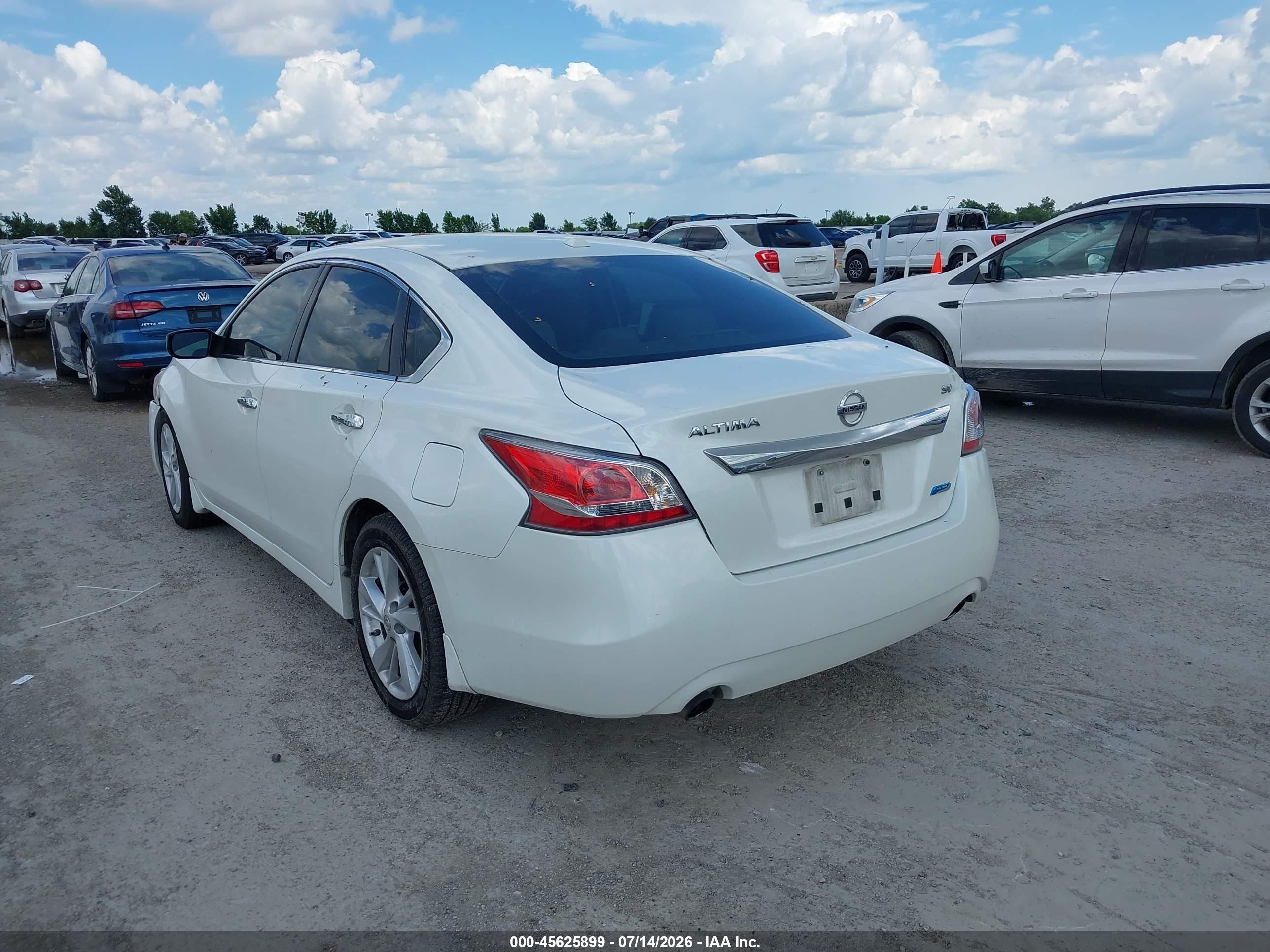 2014 Nissan Altima 2.5 Sv White vin: 1N4AL3AP7EC420827