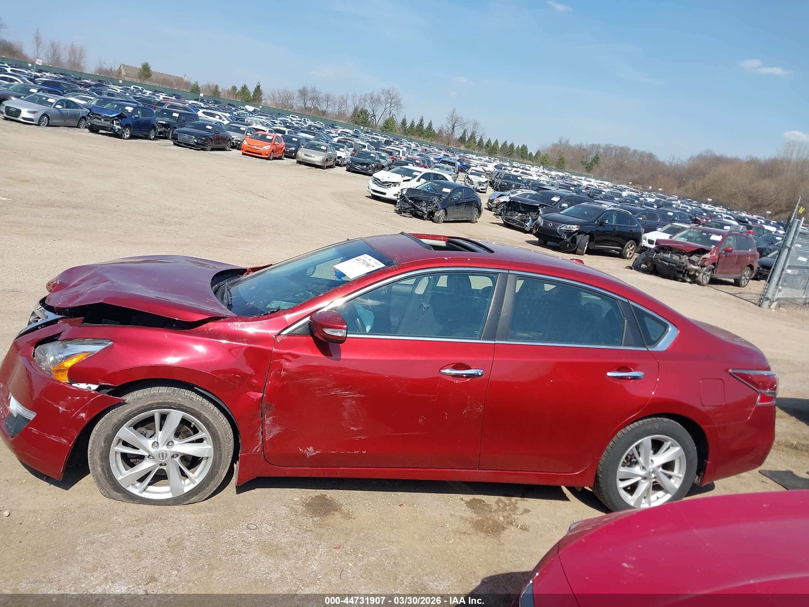 2014 Nissan Altima 2.5 Sv Красный vin: 1N4AL3AP7EC424375