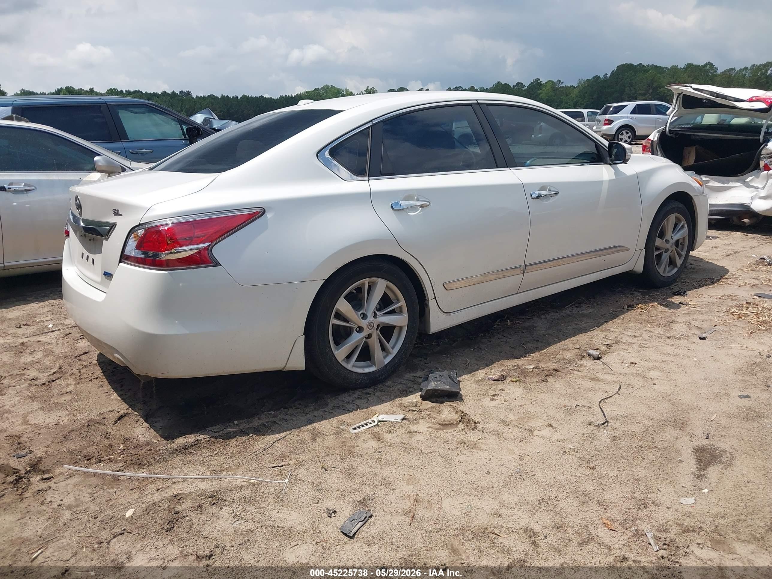 2014 Nissan Altima 2.5 Sl White vin: 1N4AL3AP7EC425669