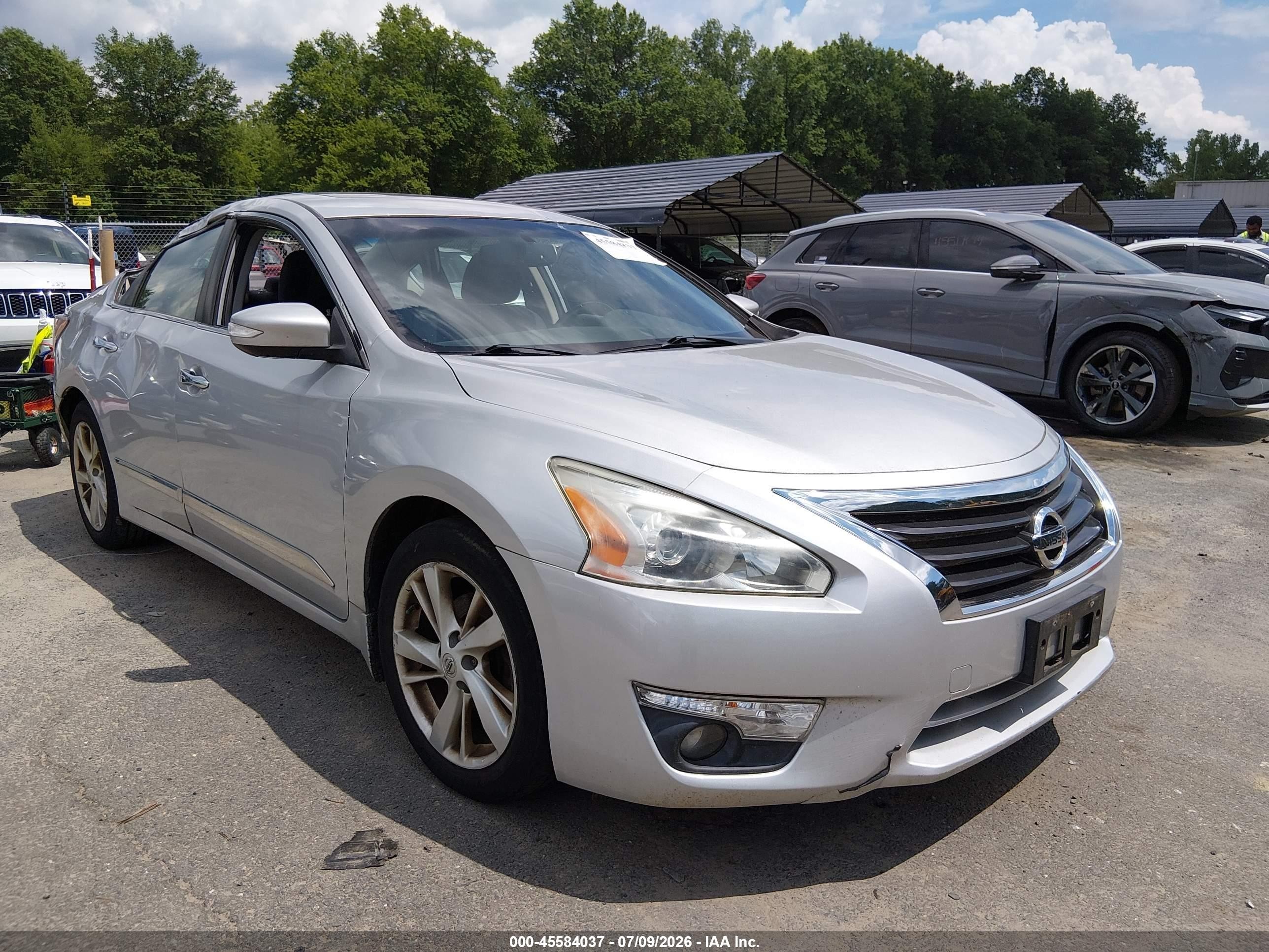 2014 Nissan Altima 2.5 Sv Silver vin: 1N4AL3AP7EC903427