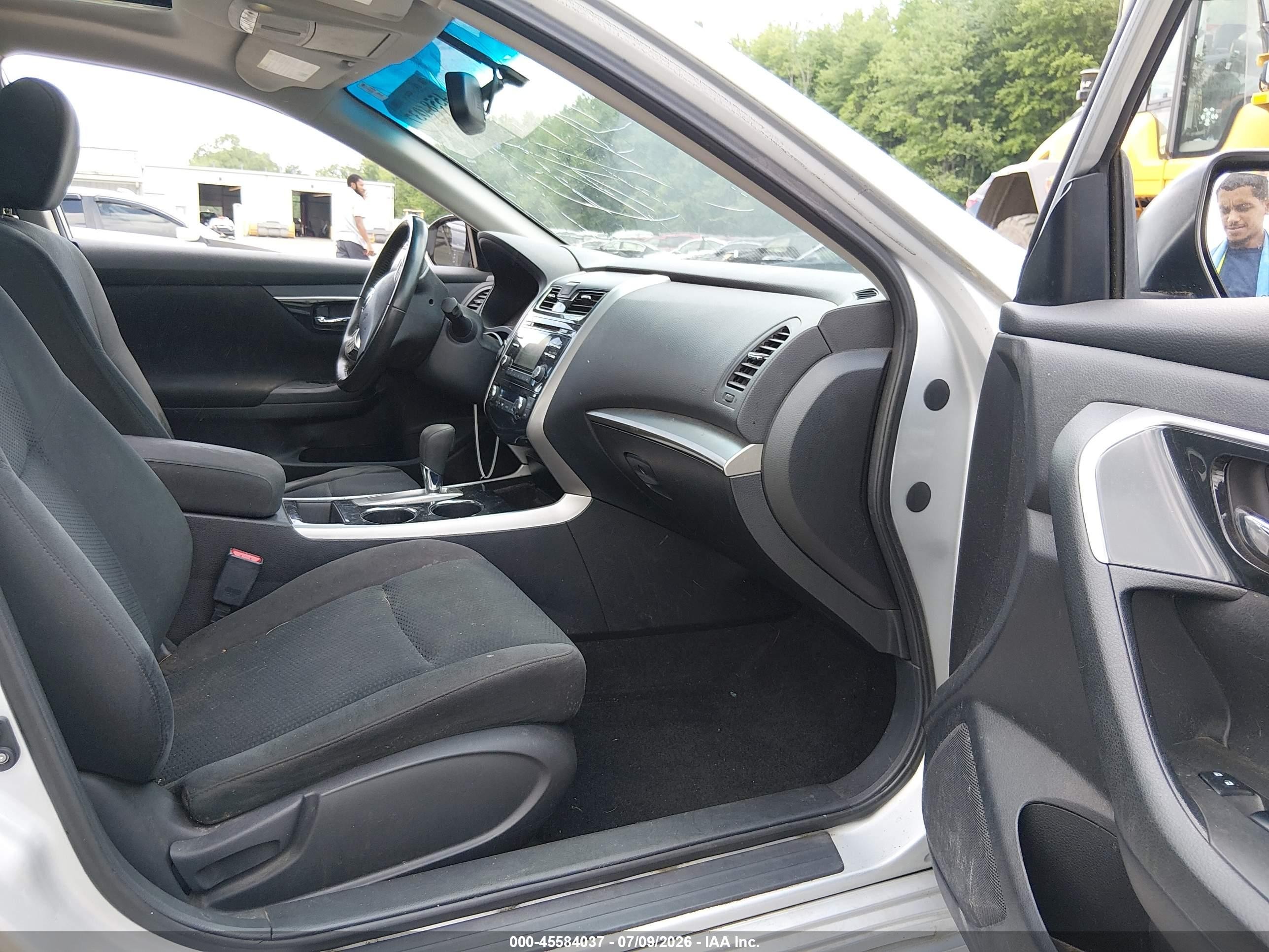 2014 Nissan Altima 2.5 Sv Silver vin: 1N4AL3AP7EC903427