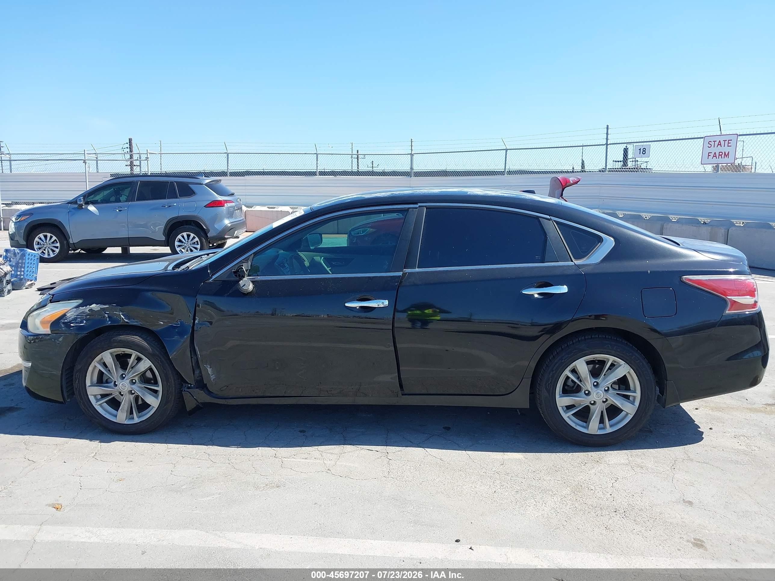 2014 Nissan Altima 2.5 Sv Black vin: 1N4AL3AP7EN207056