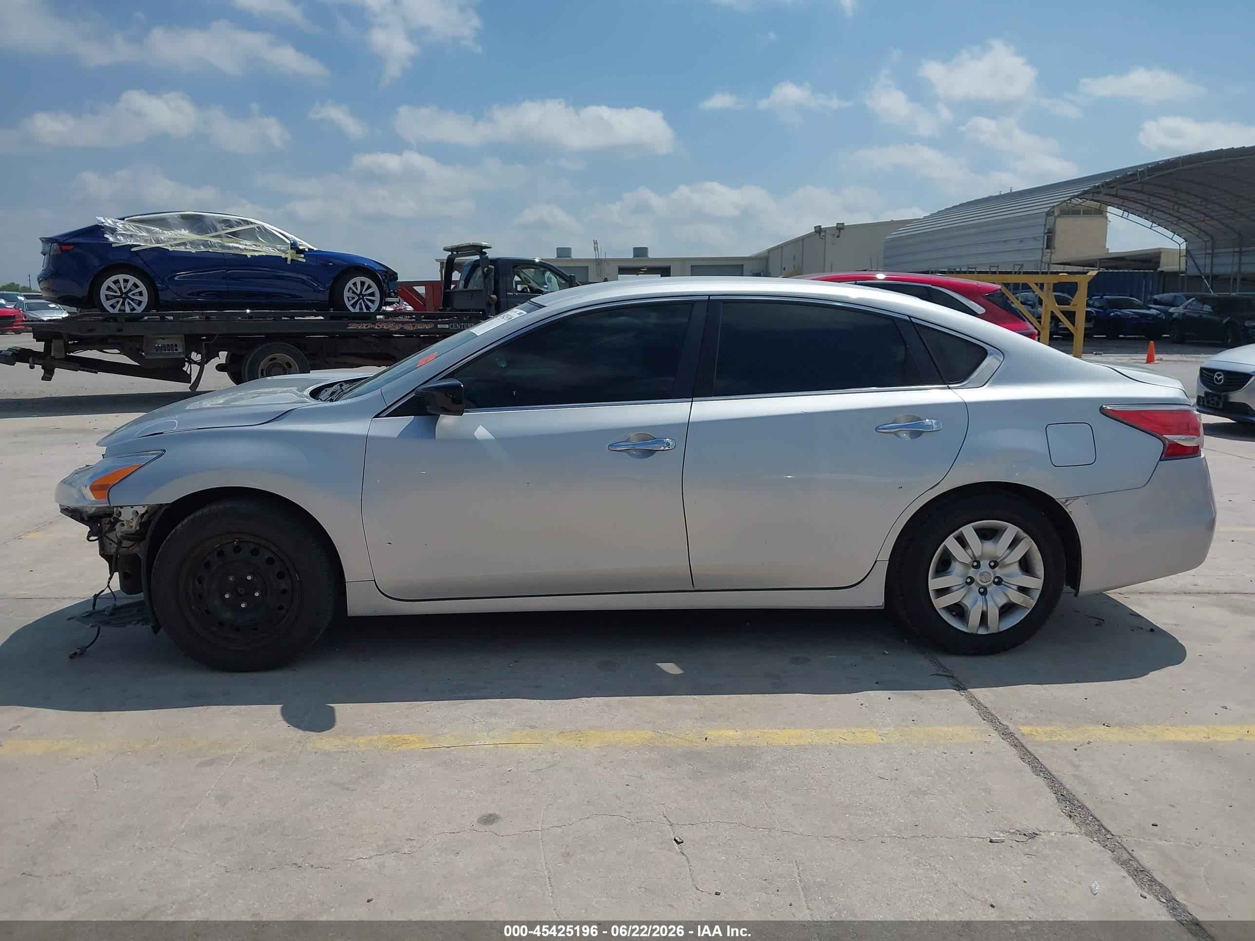 2014 Nissan Altima 2.5 S Серебряный vin: 1N4AL3AP7EN222513