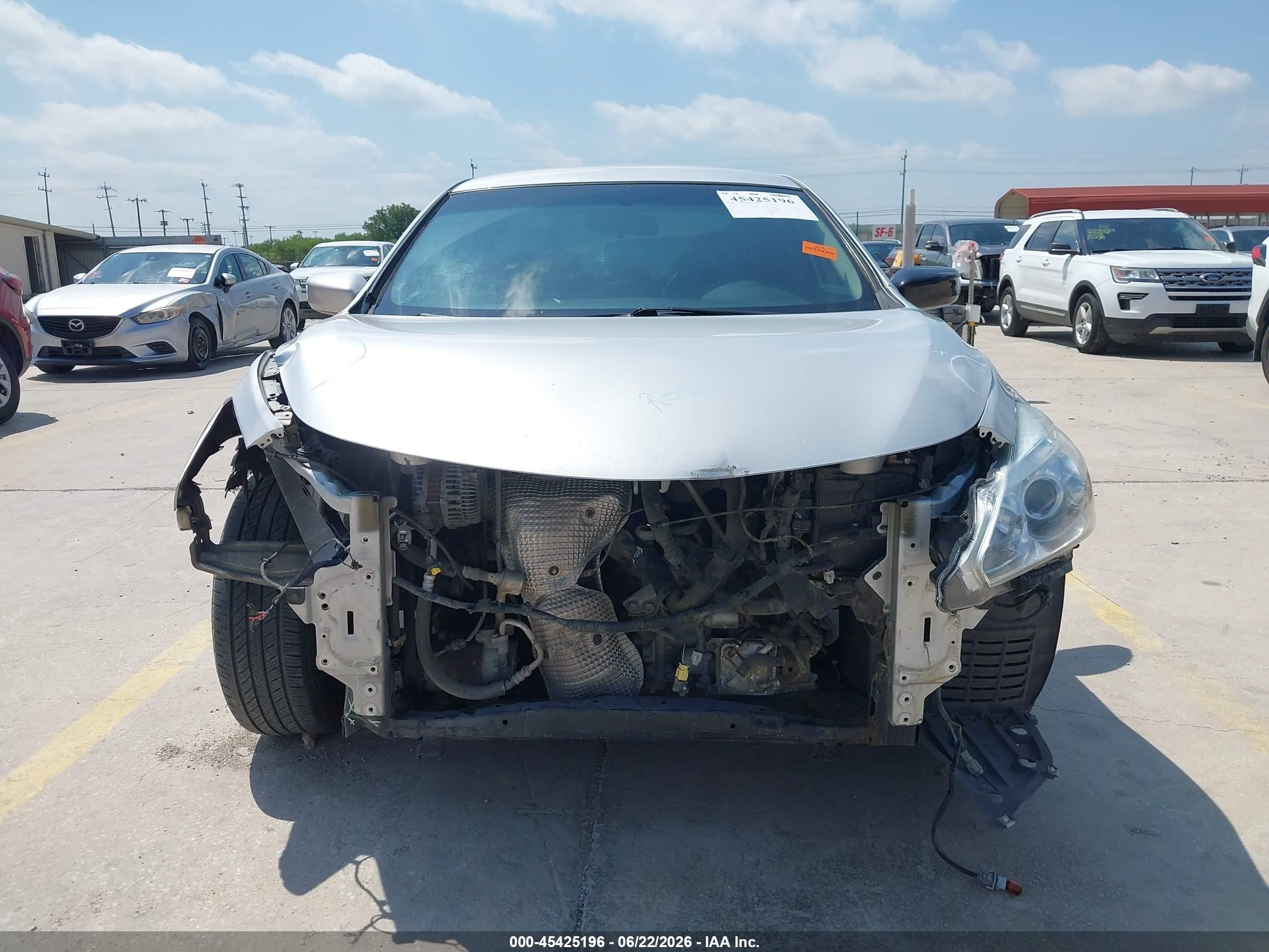2014 Nissan Altima 2.5 S Серебряный vin: 1N4AL3AP7EN222513