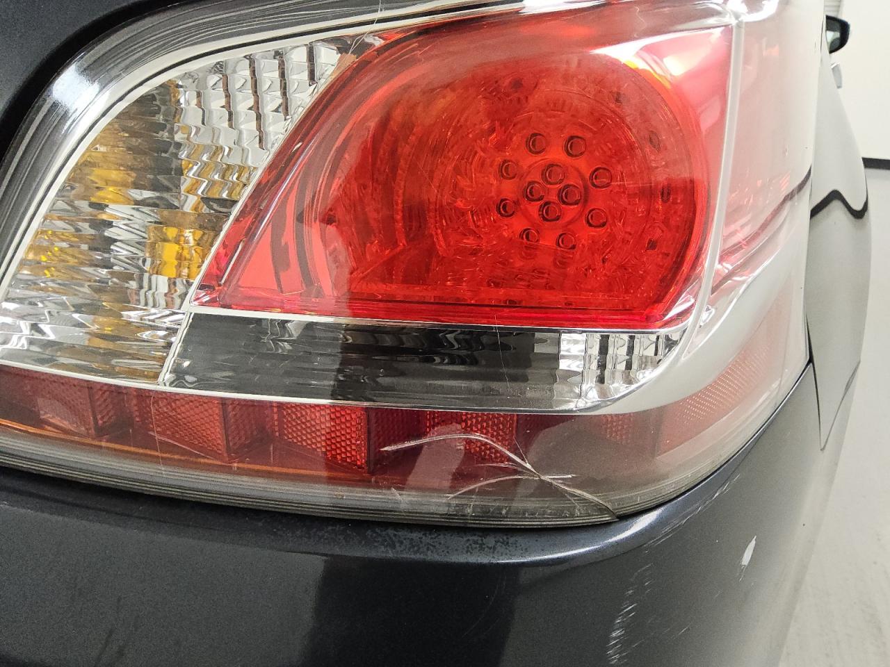2014 Nissan Altima 2.5 Sl Black vin: 1N4AL3AP7EN227372 Damage: Right Tail Light, Broken, Replacement Required