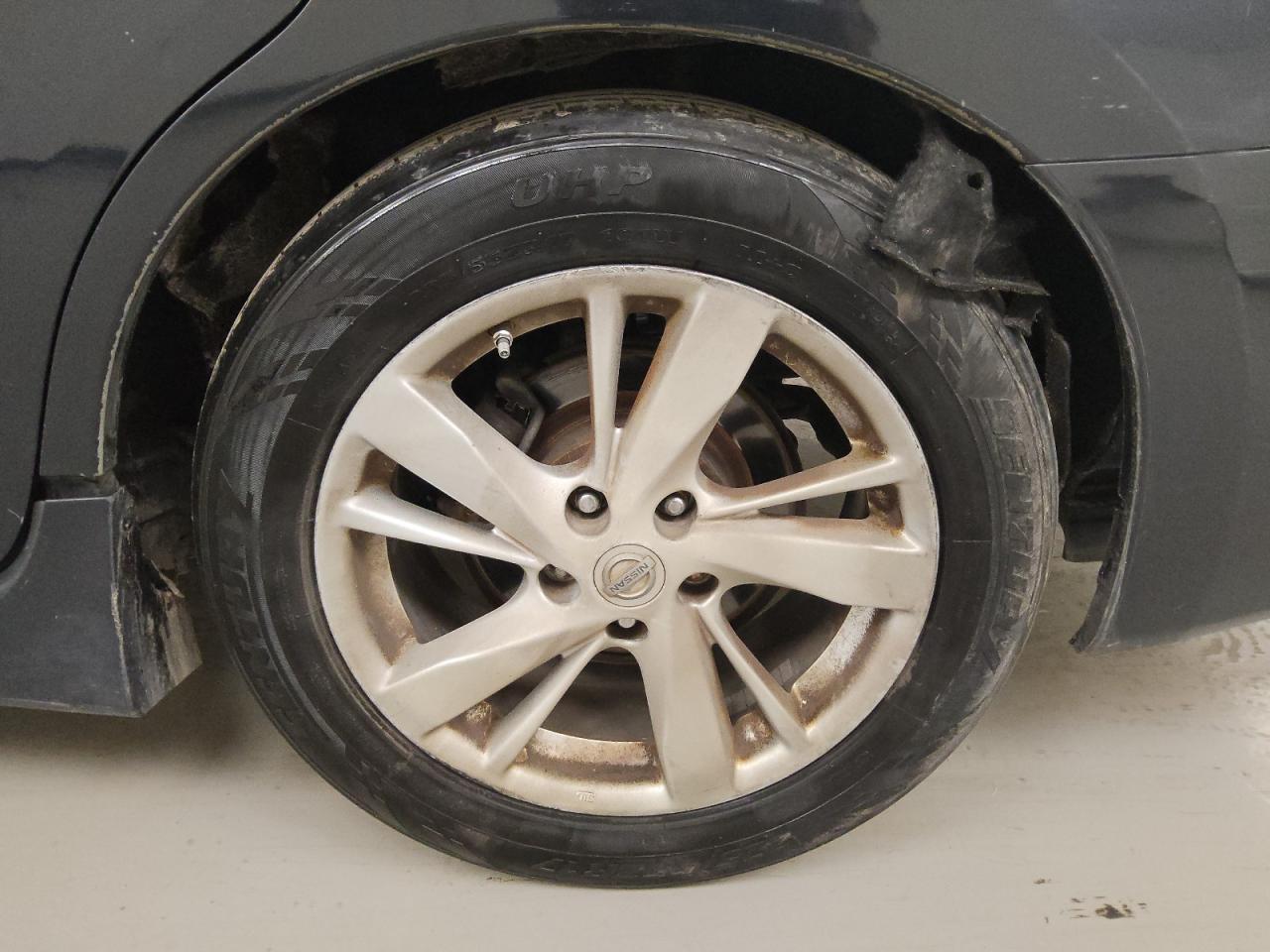 2014 Nissan Altima 2.5 Sl Black vin: 1N4AL3AP7EN227372 Damage: Left Rear Wheel, Curb Rash, > 12 Inches