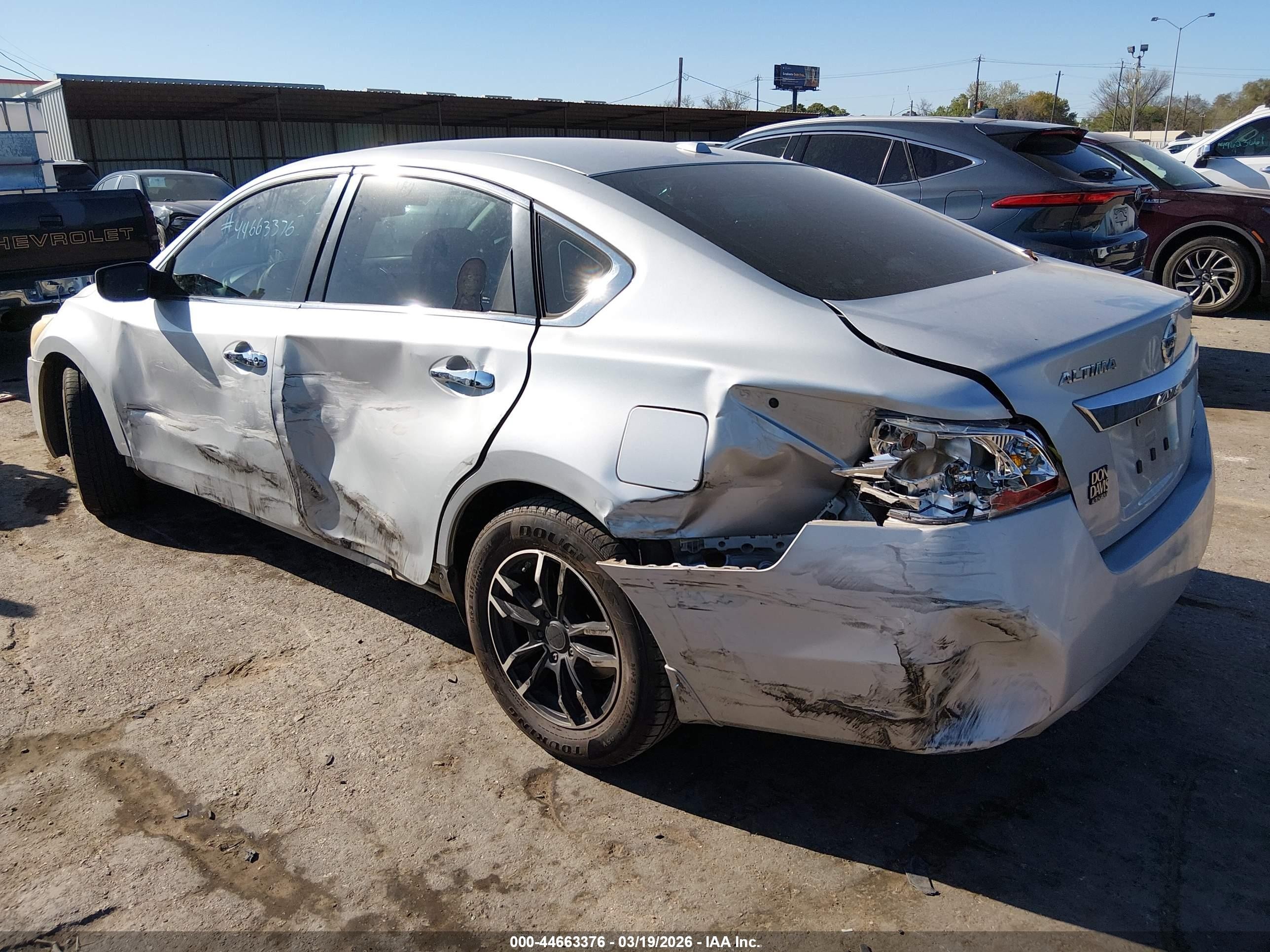 2014 Nissan Altima 2.5 S Серебряный vin: 1N4AL3AP7EN232166
