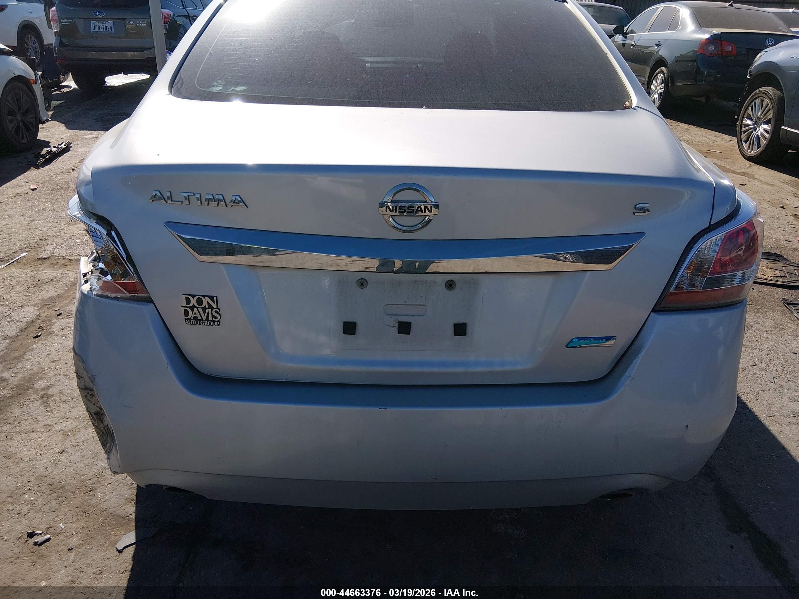 2014 Nissan Altima 2.5 S Серебряный vin: 1N4AL3AP7EN232166