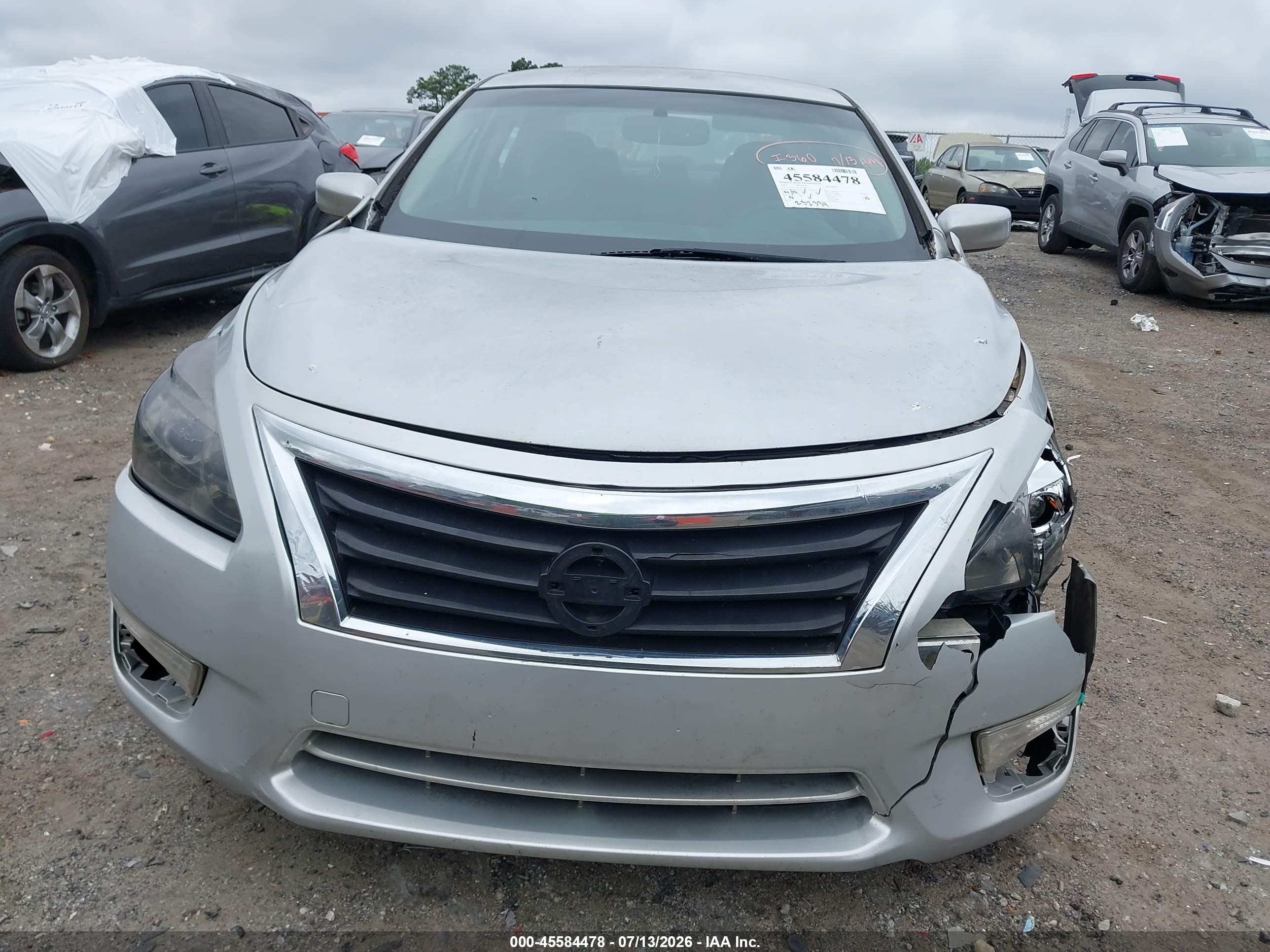 2014 Nissan Altima 2.5 S Серебряный vin: 1N4AL3AP7EN239571