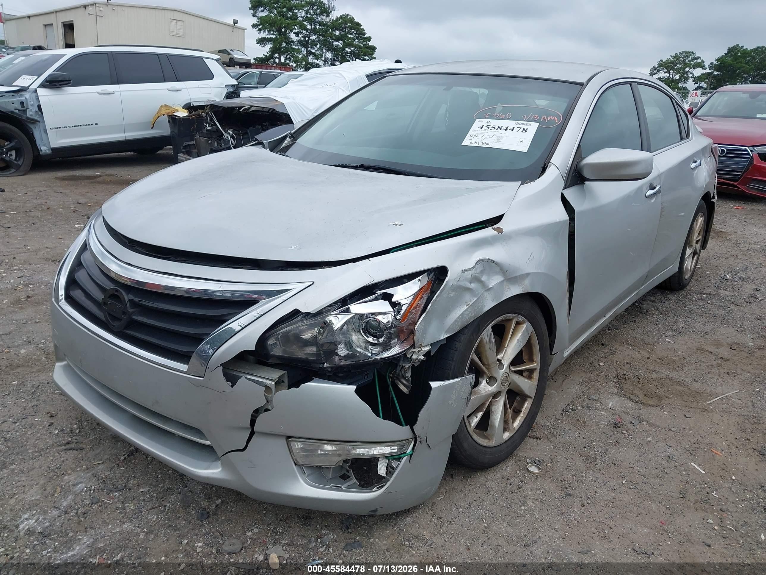 2014 Nissan Altima 2.5 S Серебряный vin: 1N4AL3AP7EN239571